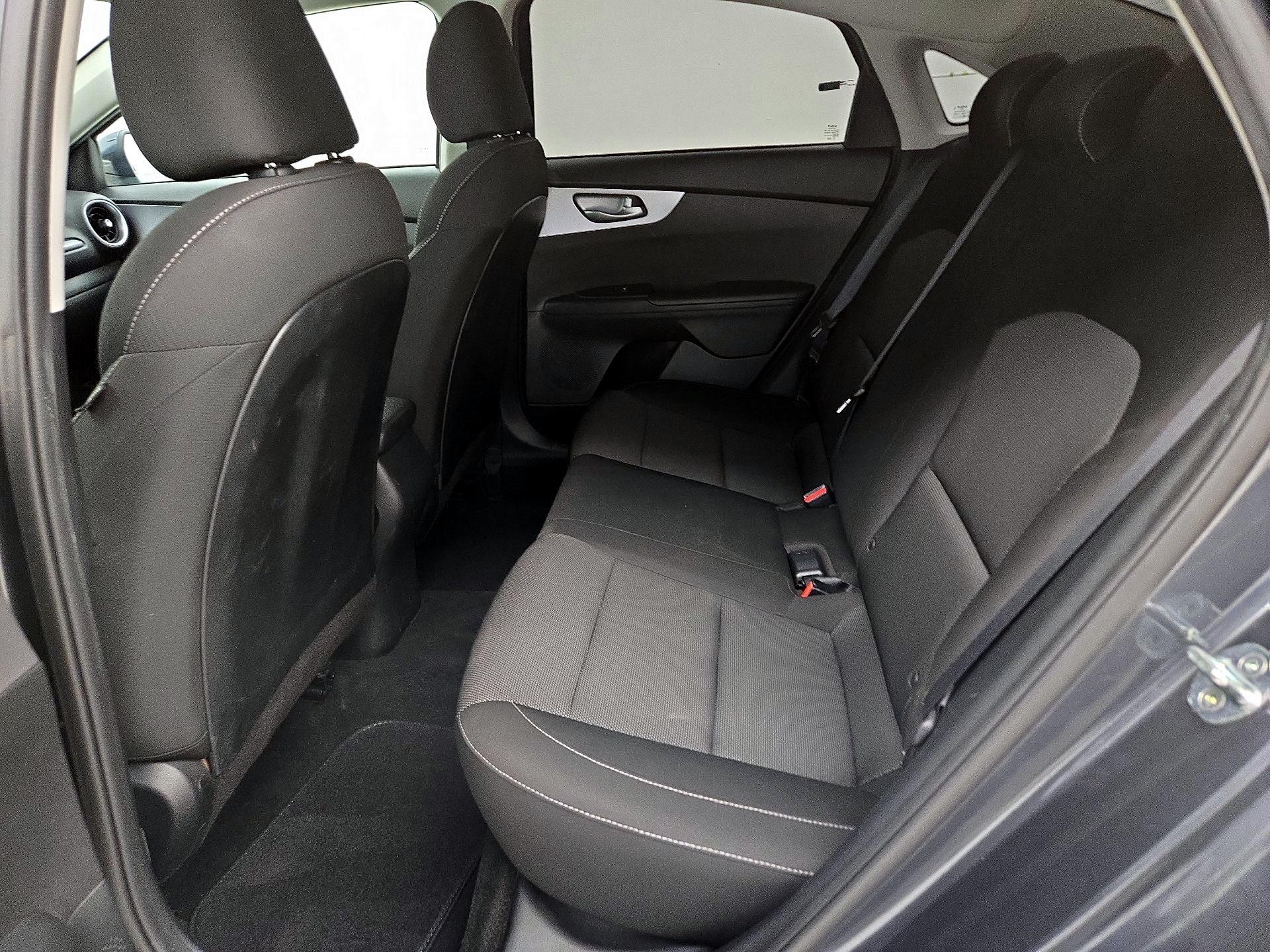 Thumbnail: 2022 Kia Forte - 19