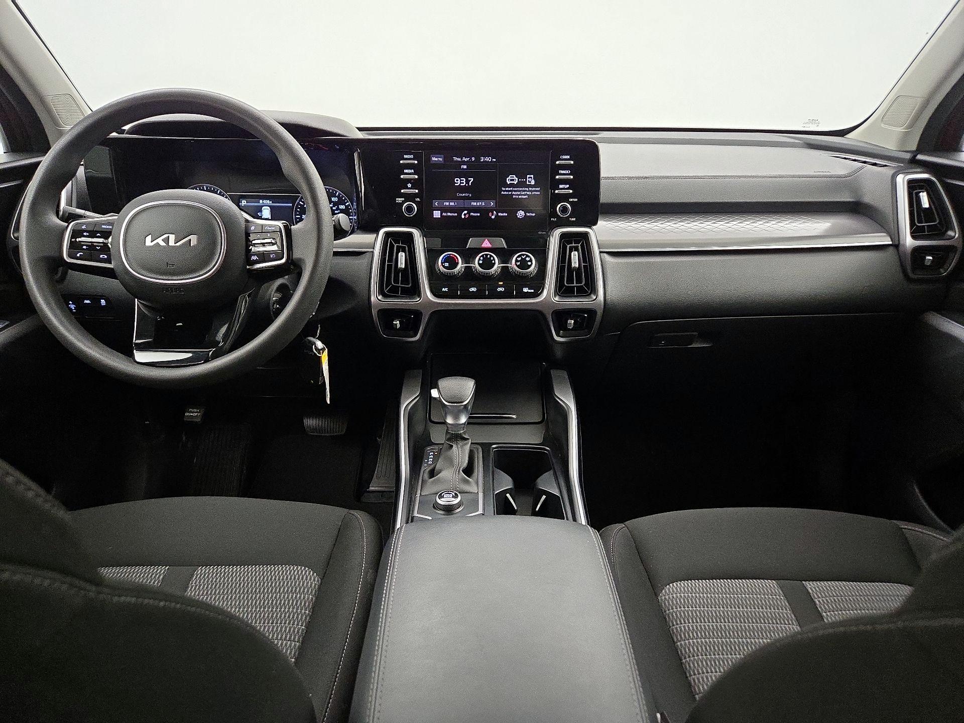 Thumbnail: 2023 Kia Sorento - 9