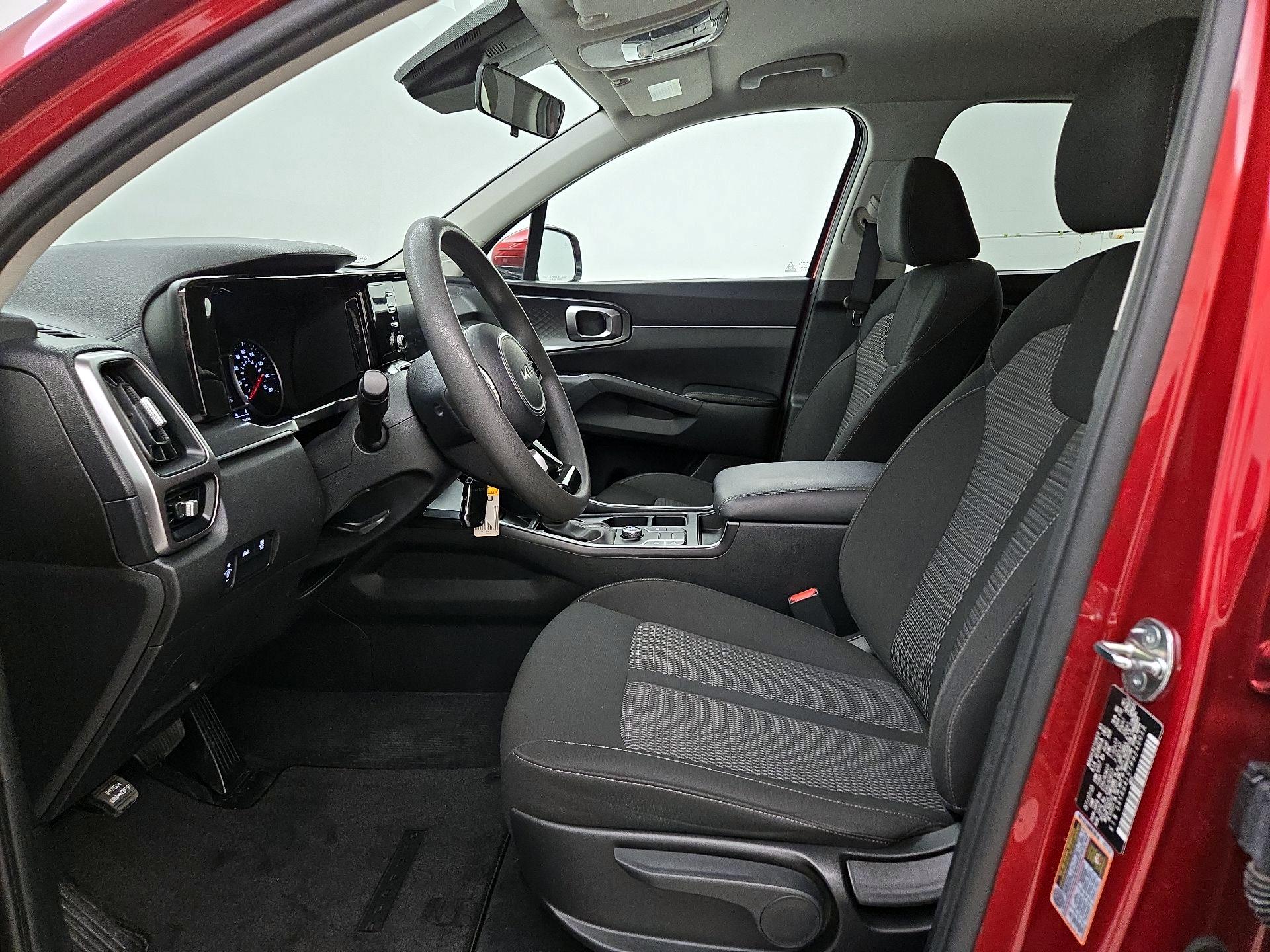 Thumbnail: 2023 Kia Sorento - 11