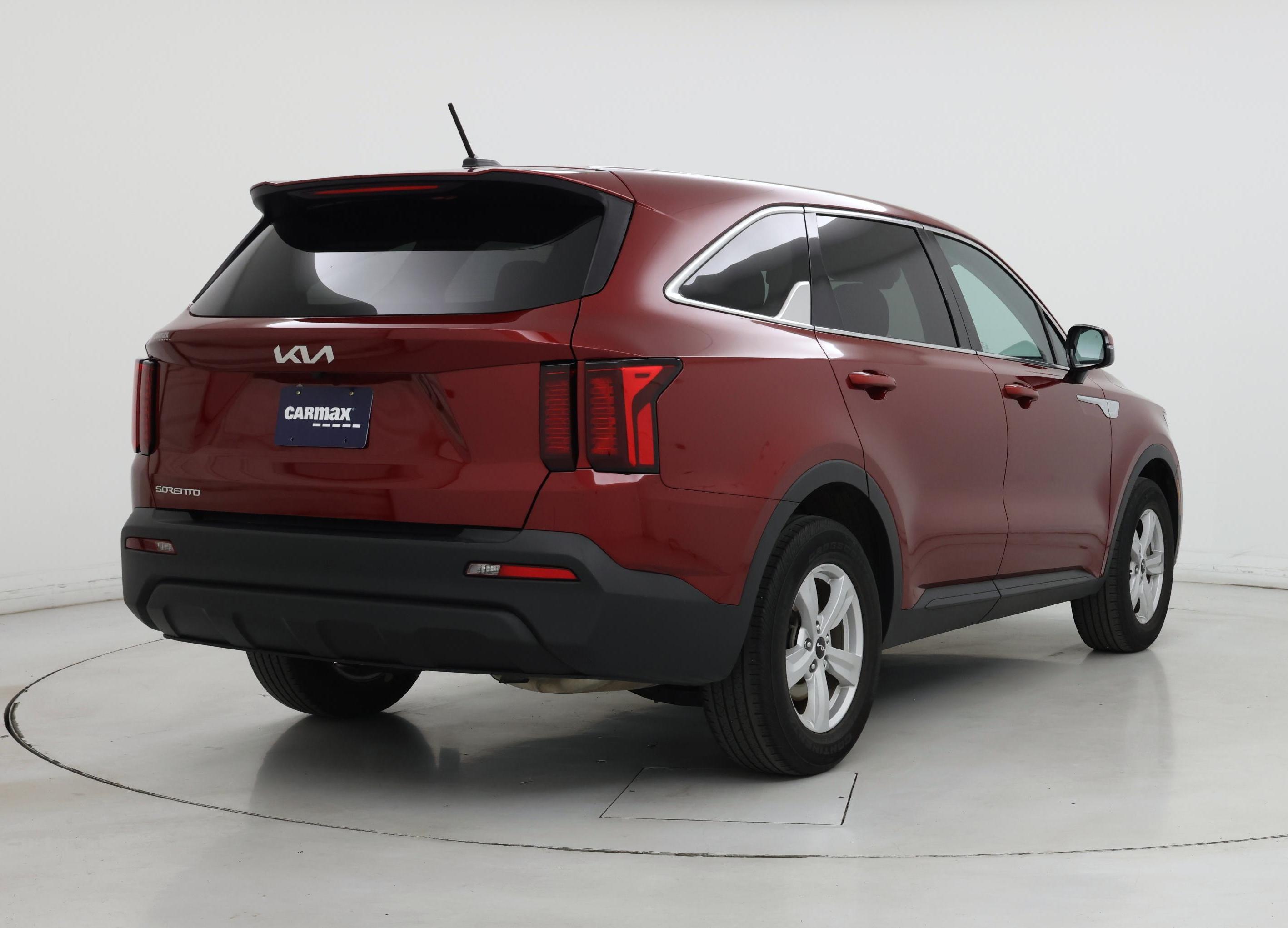 Thumbnail: 2023 Kia Sorento - 8