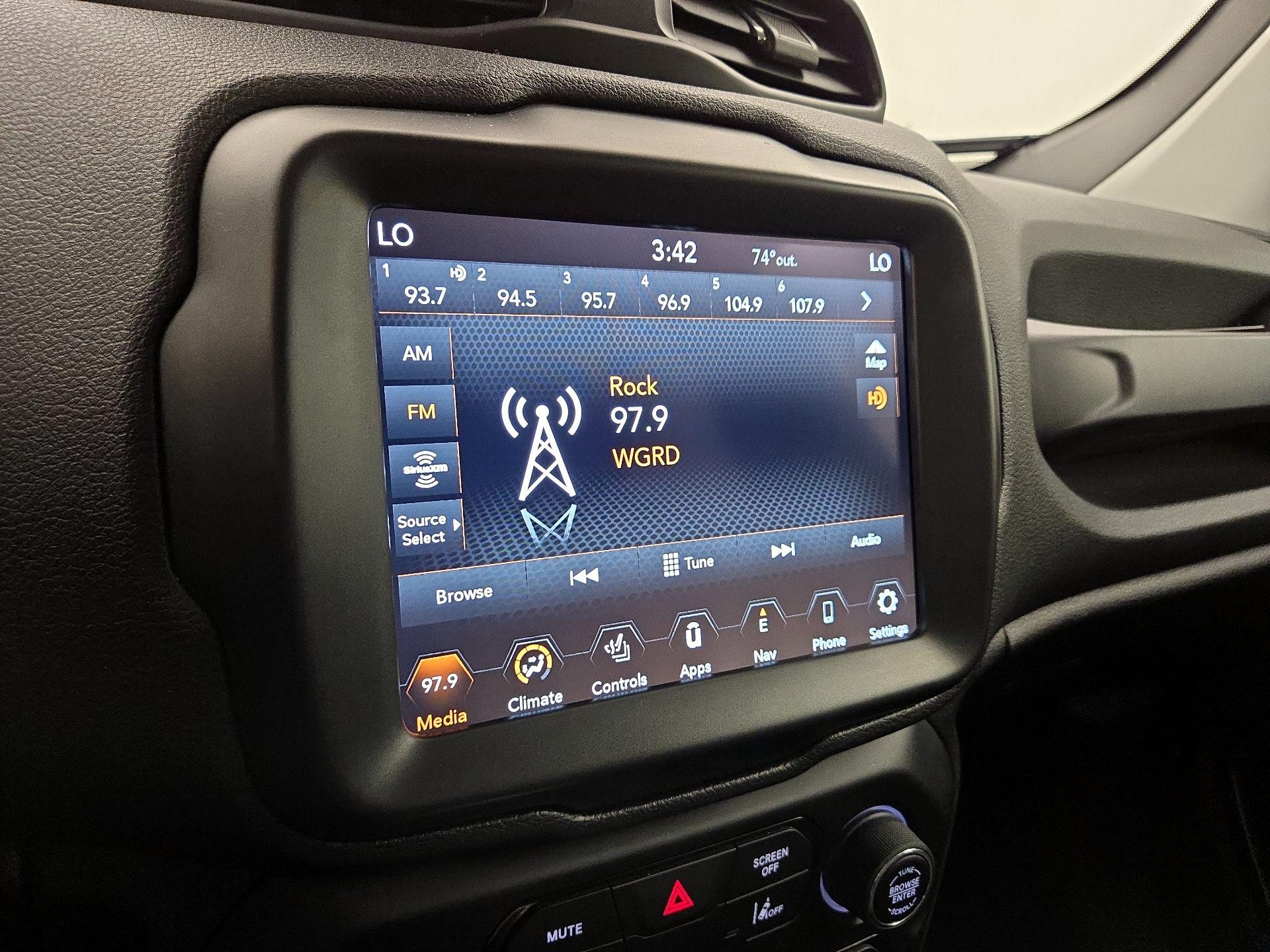 Thumbnail: 2022 Jeep Renegade - 16