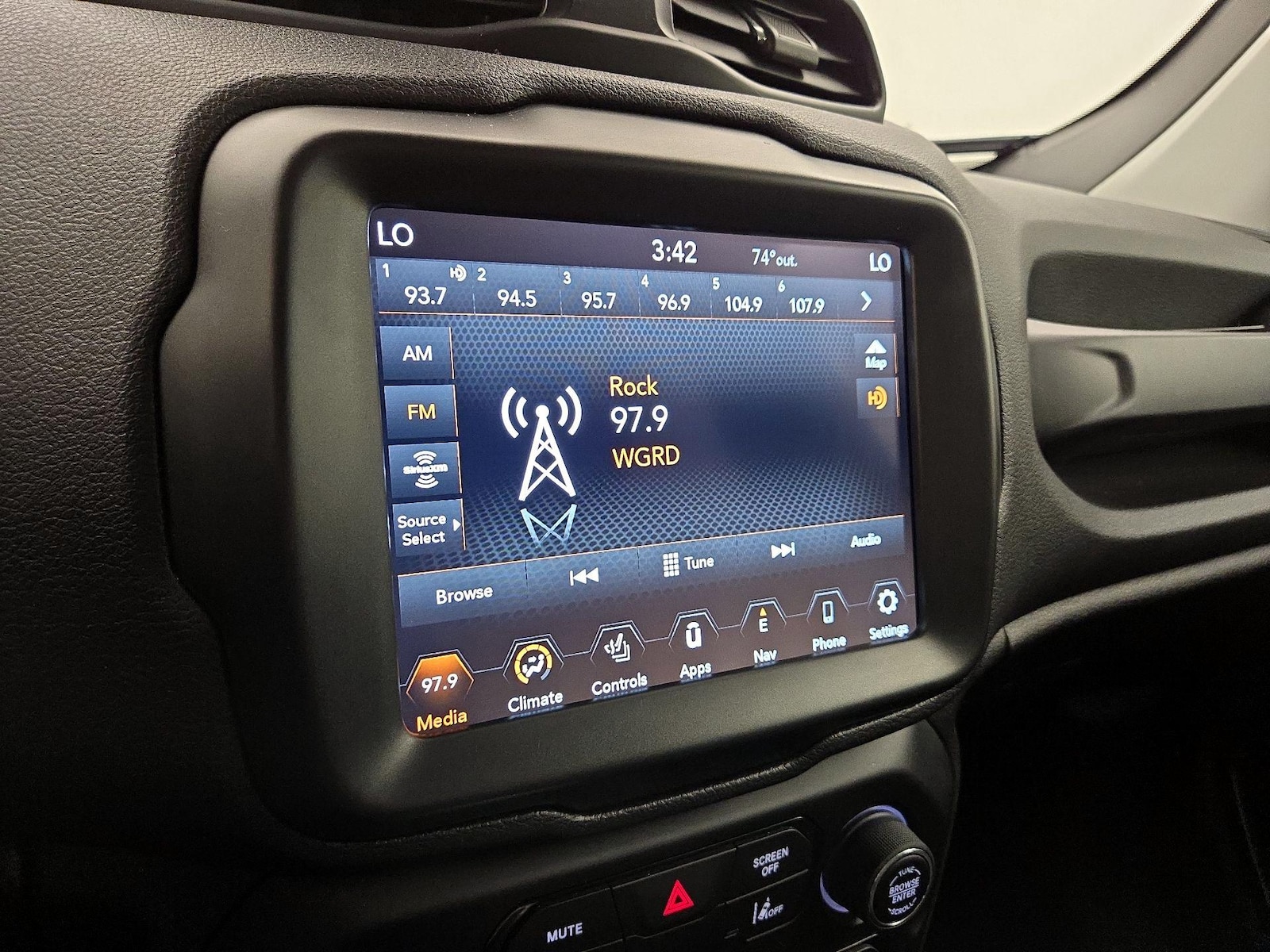 2022 Jeep Renegade Limited - Photo 17