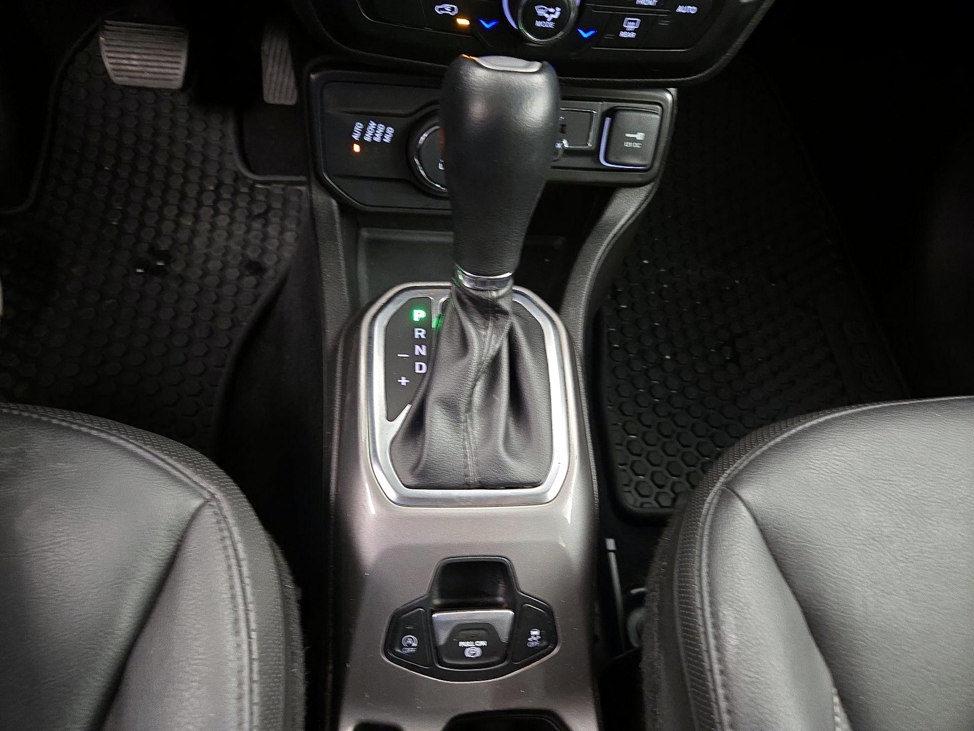 Thumbnail: 2022 Jeep Renegade - 18