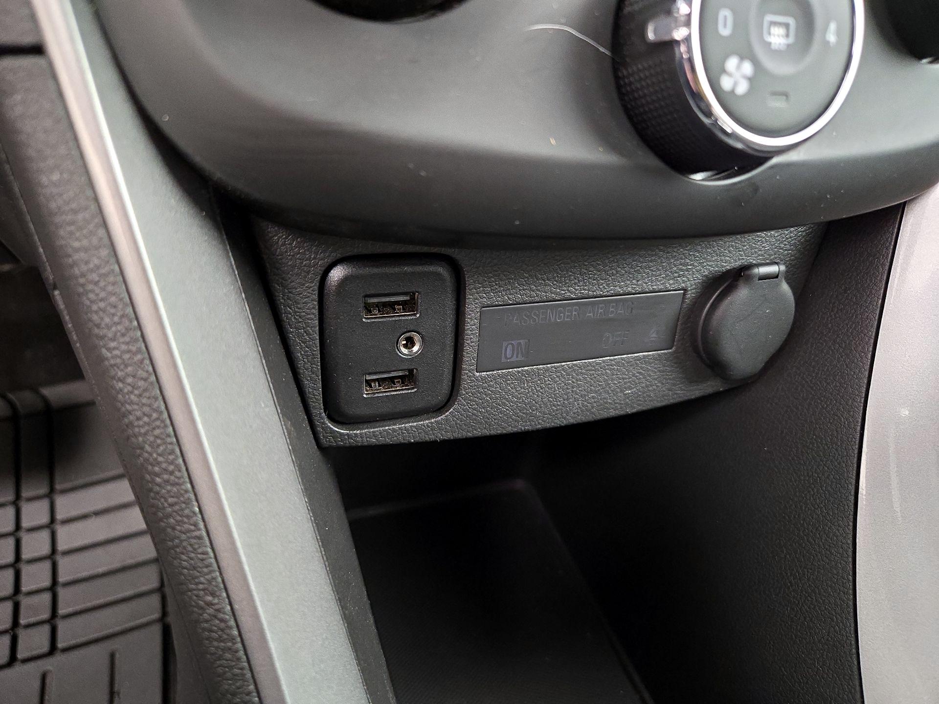 Thumbnail: 2022 Chevrolet Trax - 18