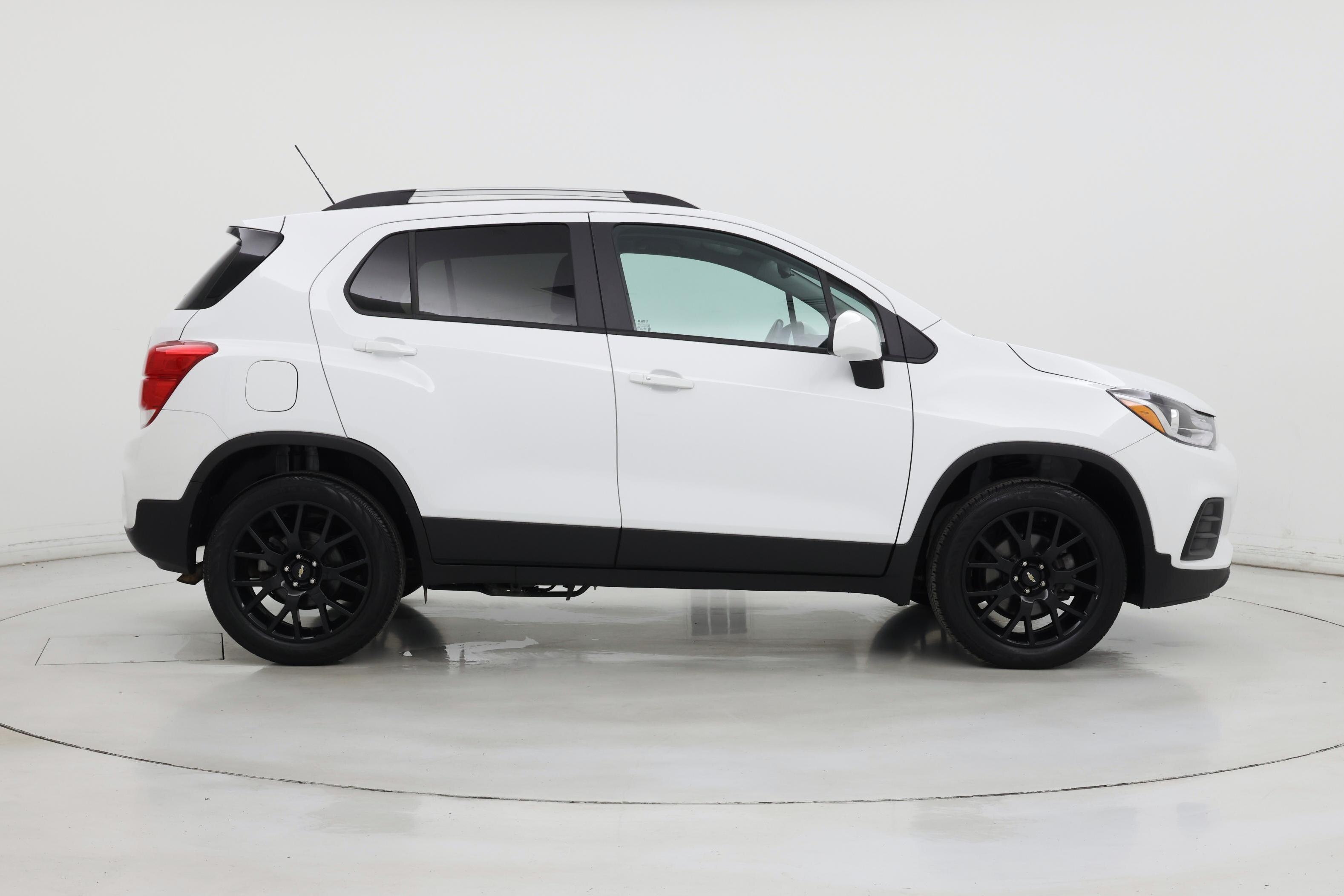 Thumbnail: 2022 Chevrolet Trax - 7