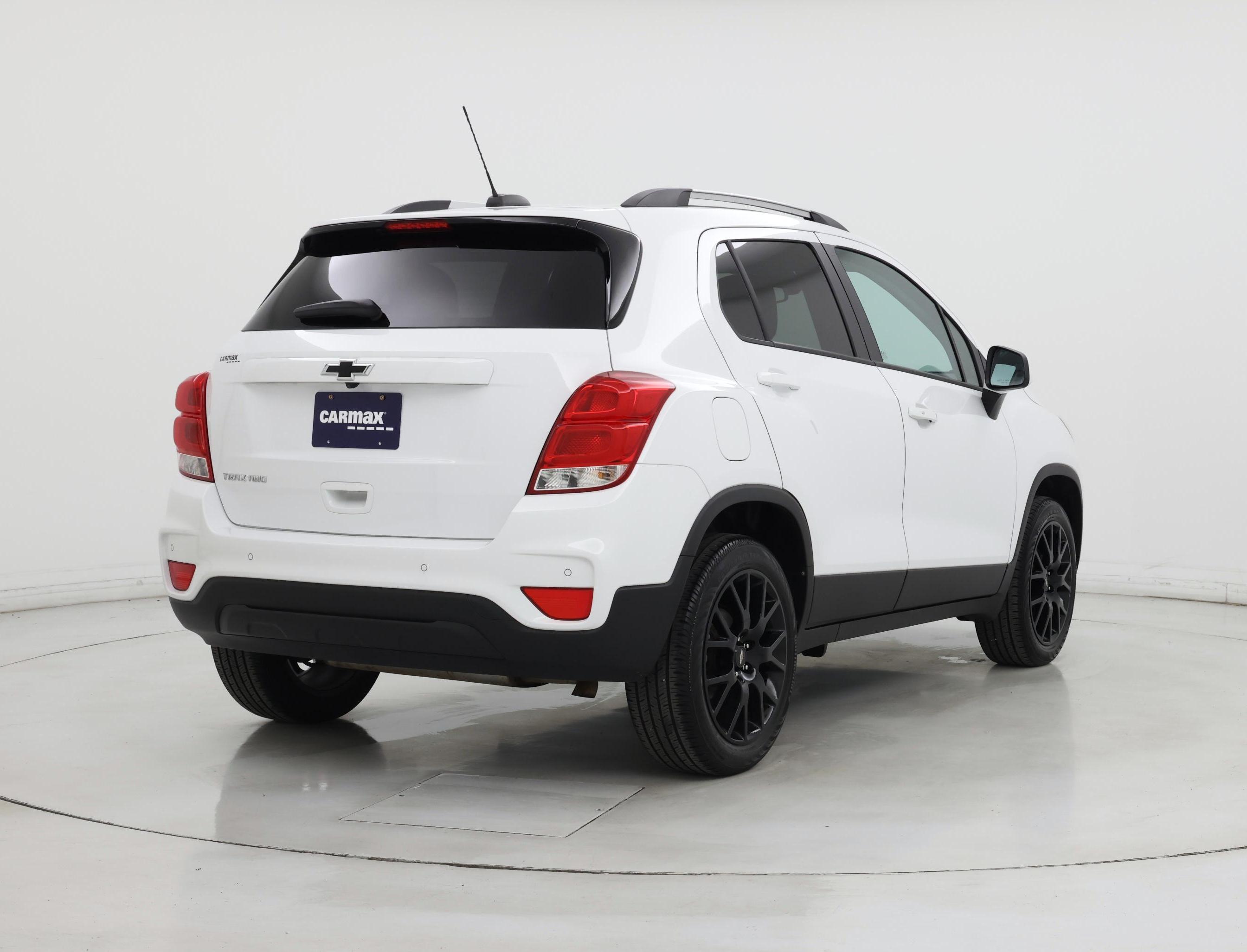 Thumbnail: 2022 Chevrolet Trax - 8