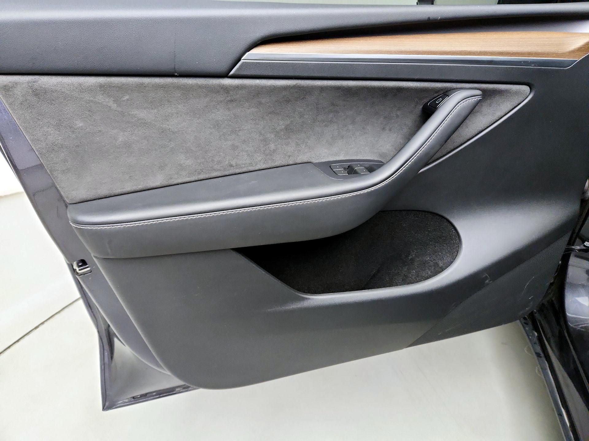 Thumbnail: 2024 Tesla Model Y - 12