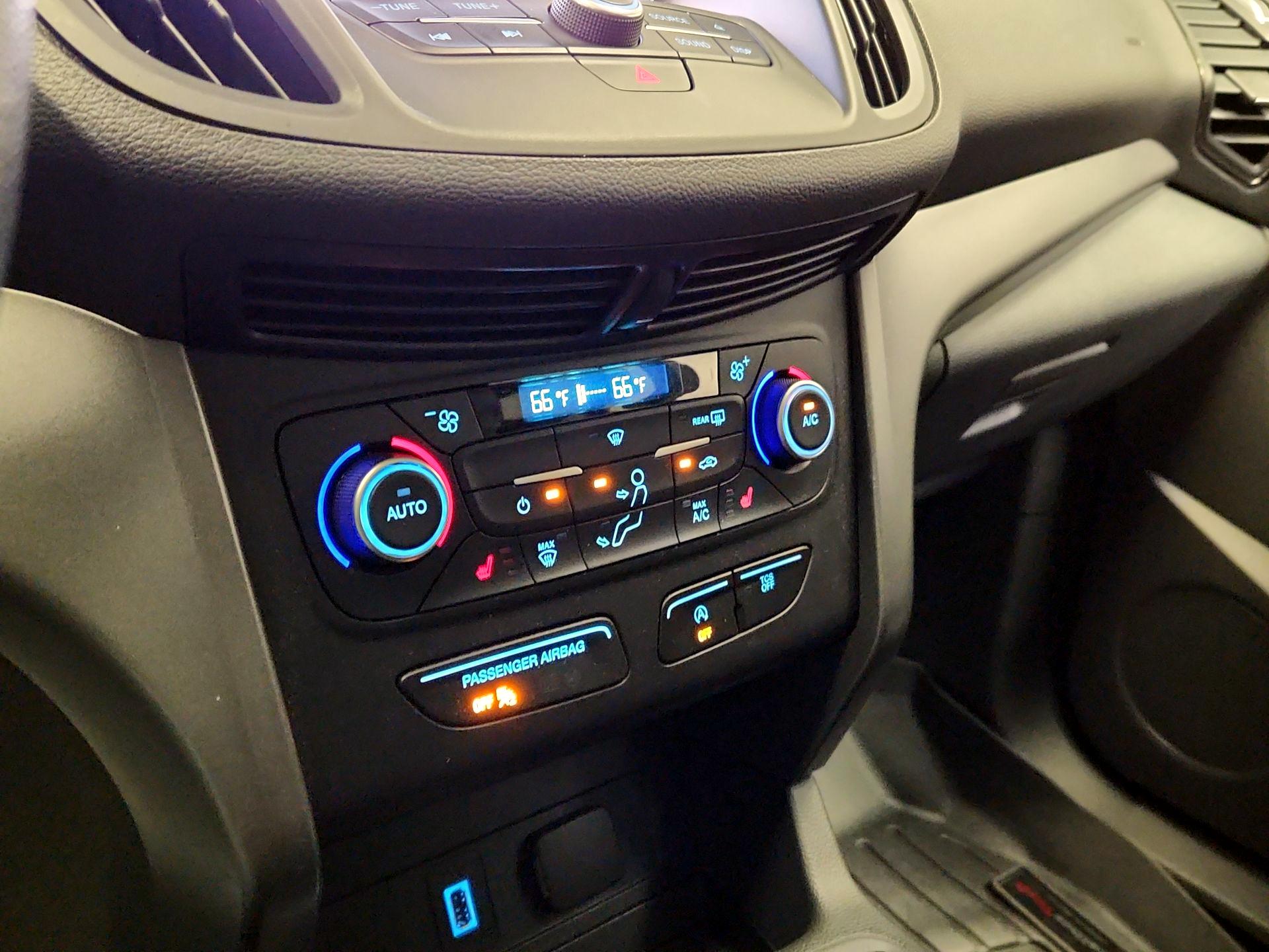 Thumbnail: 2018 Ford Escape - 17