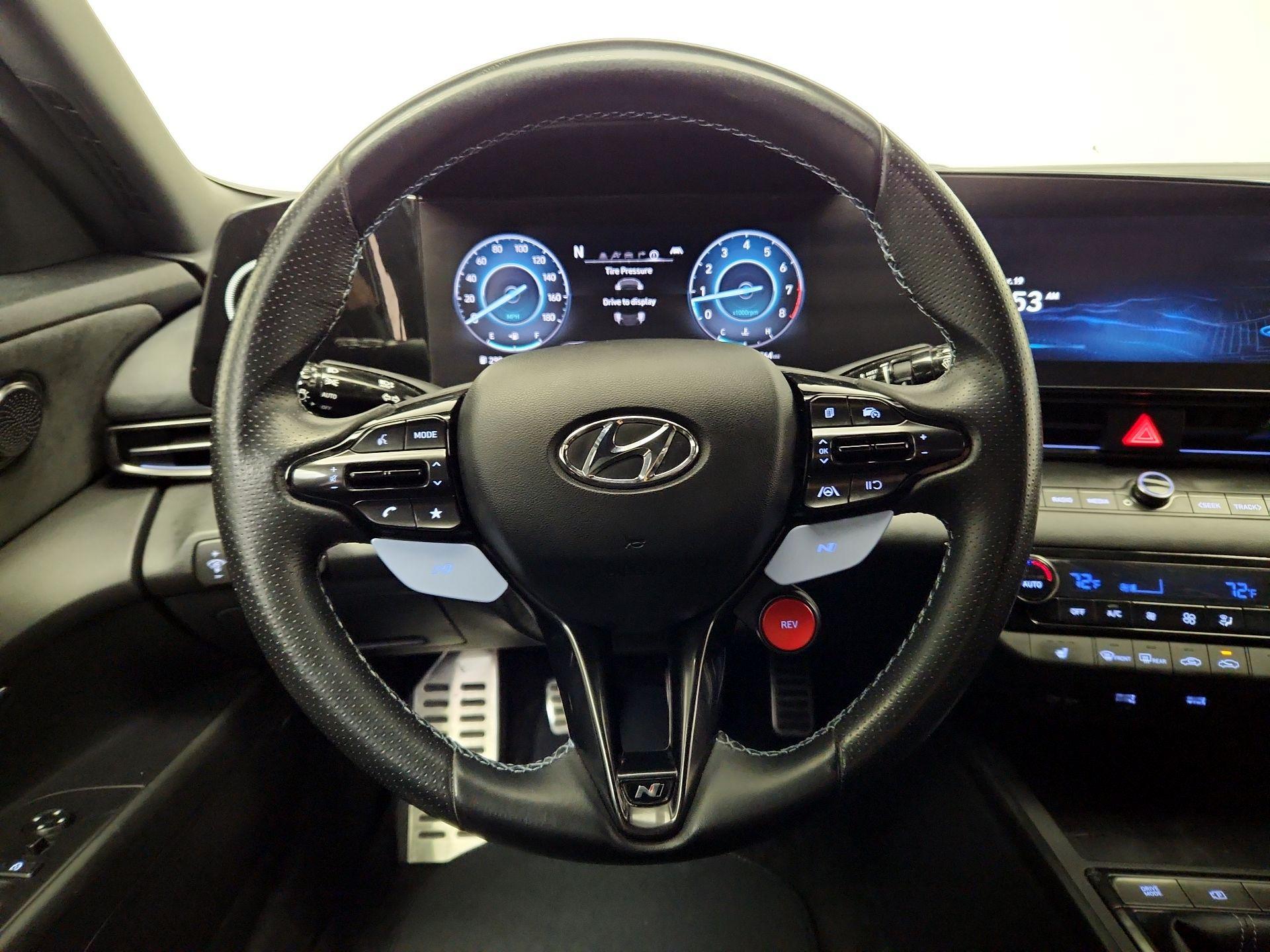 Thumbnail: 2022 Hyundai Elantra - 10