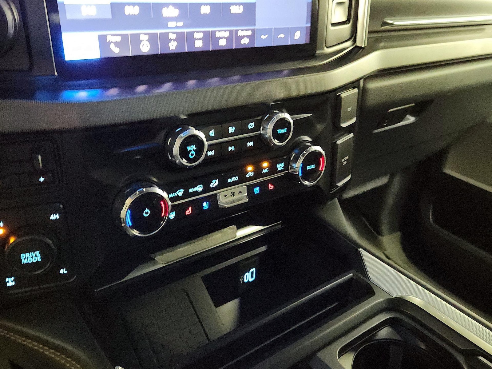 2024 Ford F-250 Super Duty Platinum - Photo 18