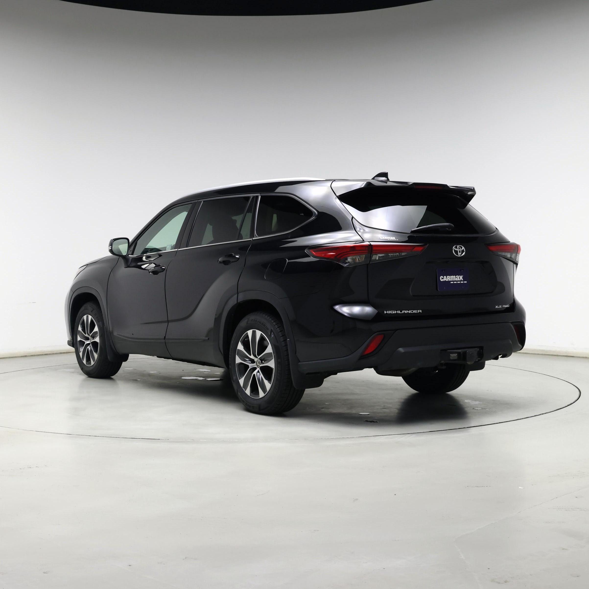 Thumbnail: 2022 Toyota Highlander - 2