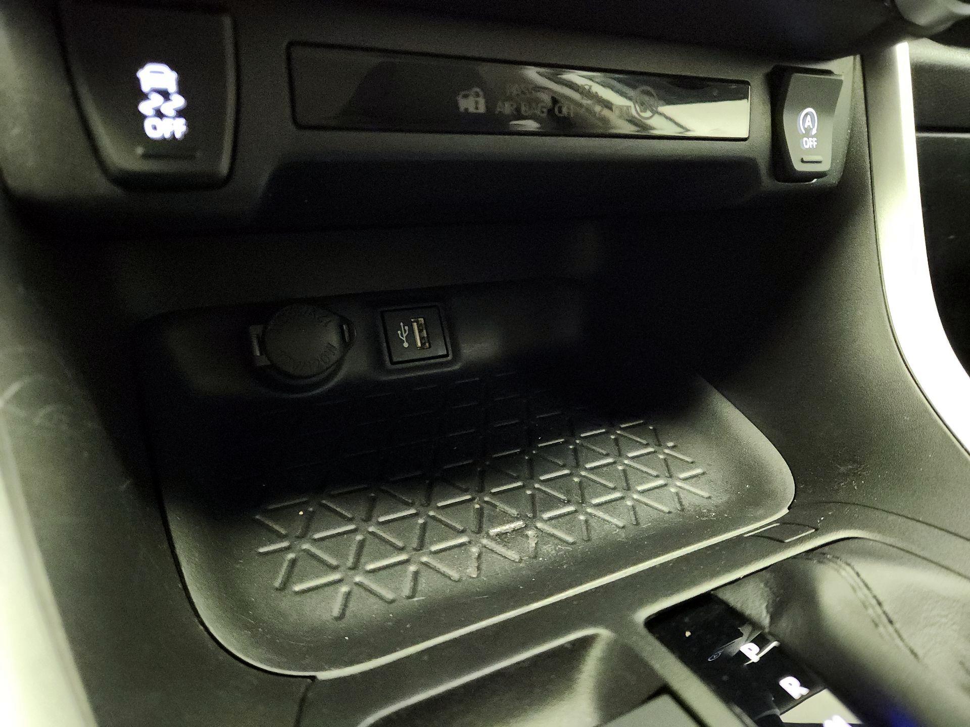 Thumbnail: 2023 Toyota RAV4 - 18