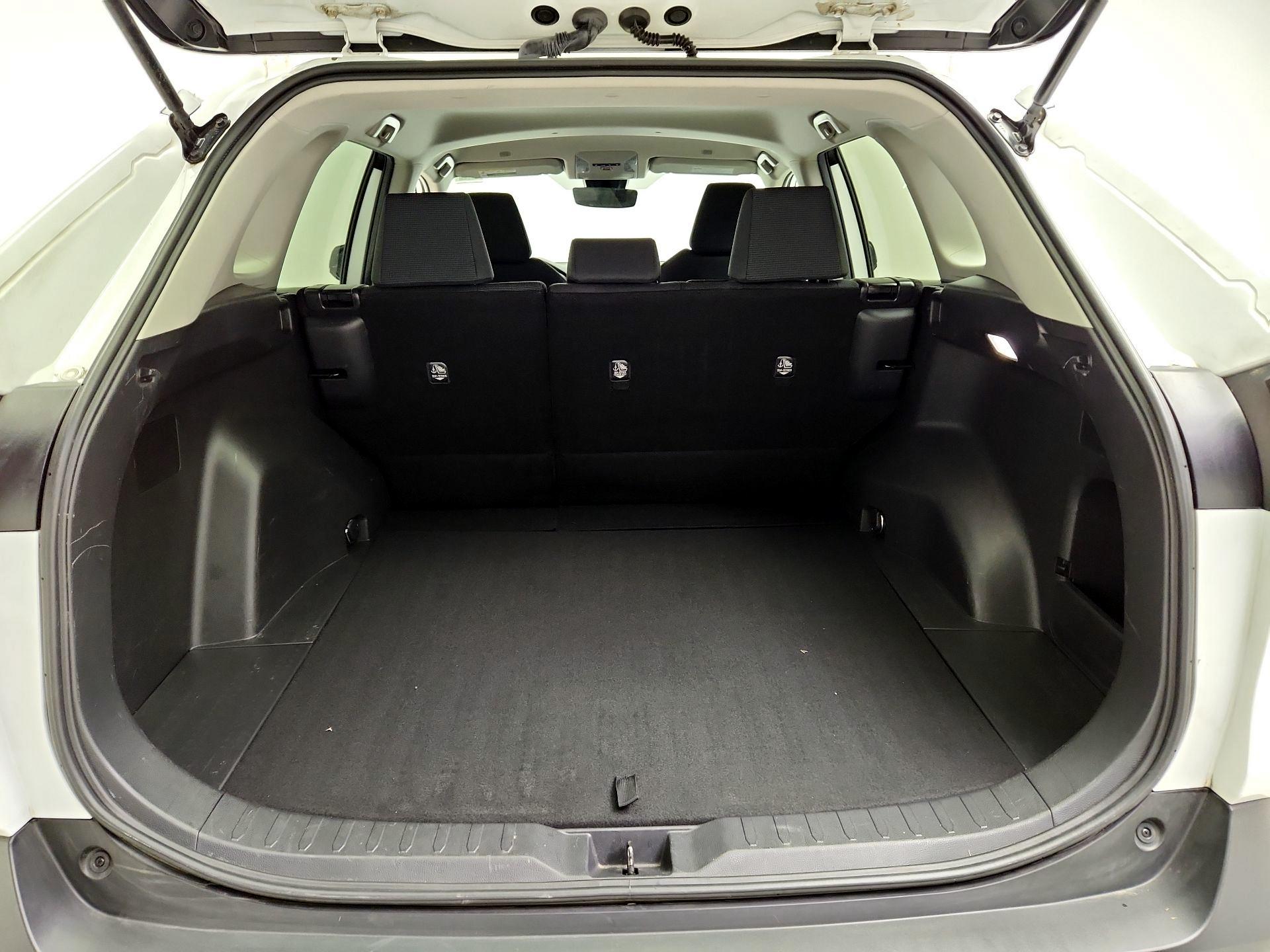 Thumbnail: 2023 Toyota RAV4 - 20