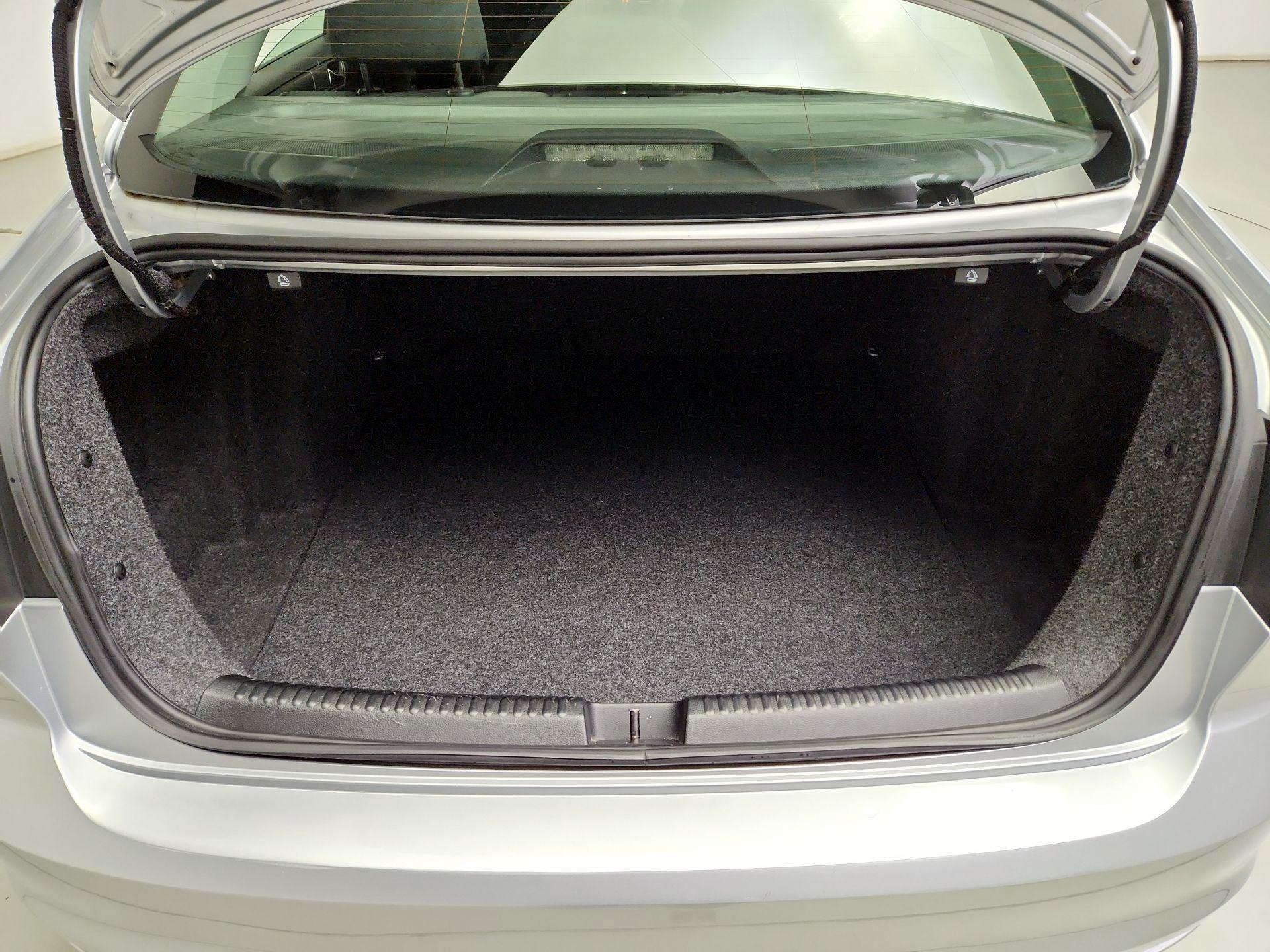 Thumbnail: 2016 Volkswagen Jetta - 20