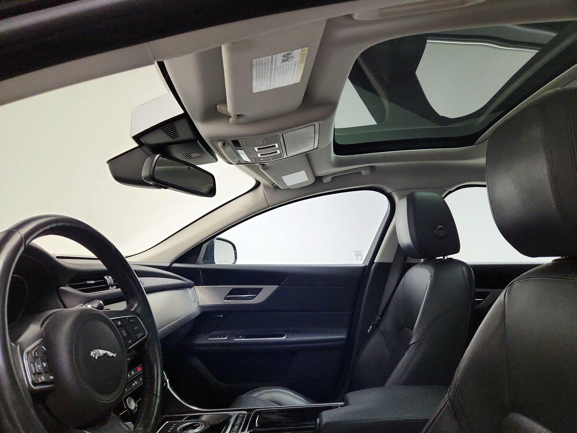 Thumbnail: 2016 Jaguar XF - 20