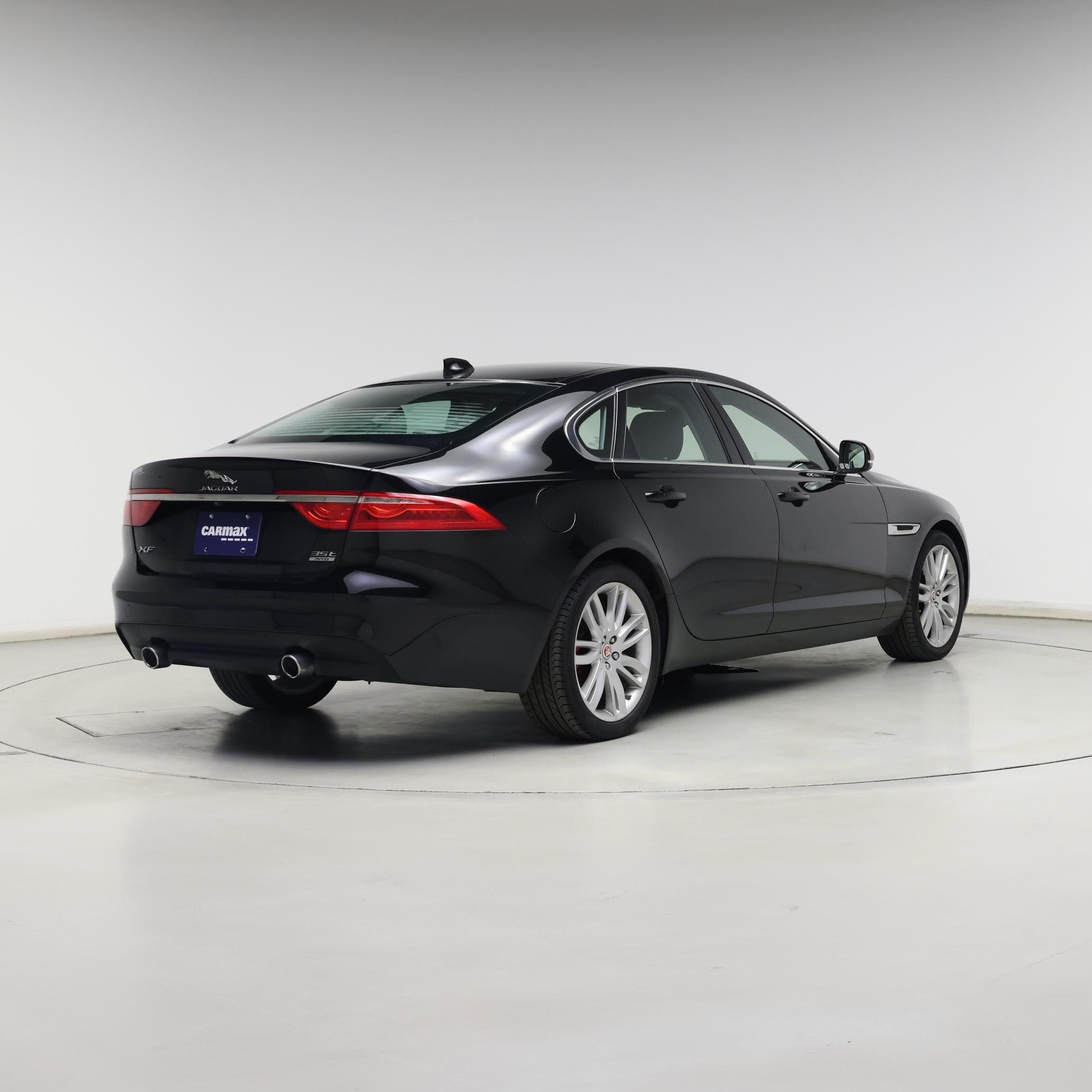 Thumbnail: 2016 Jaguar XF - 8