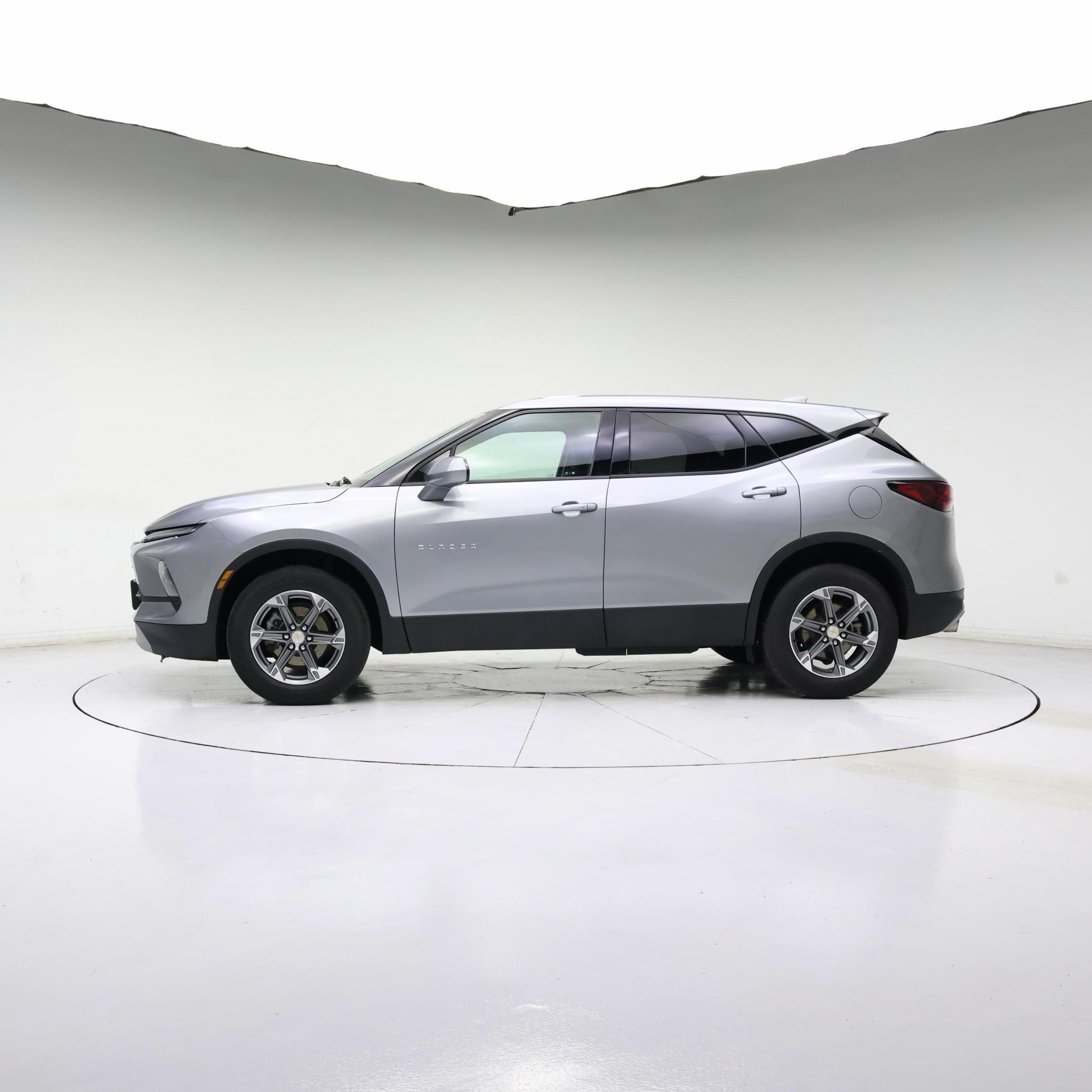 Thumbnail: 2024 Chevrolet Blazer - 3