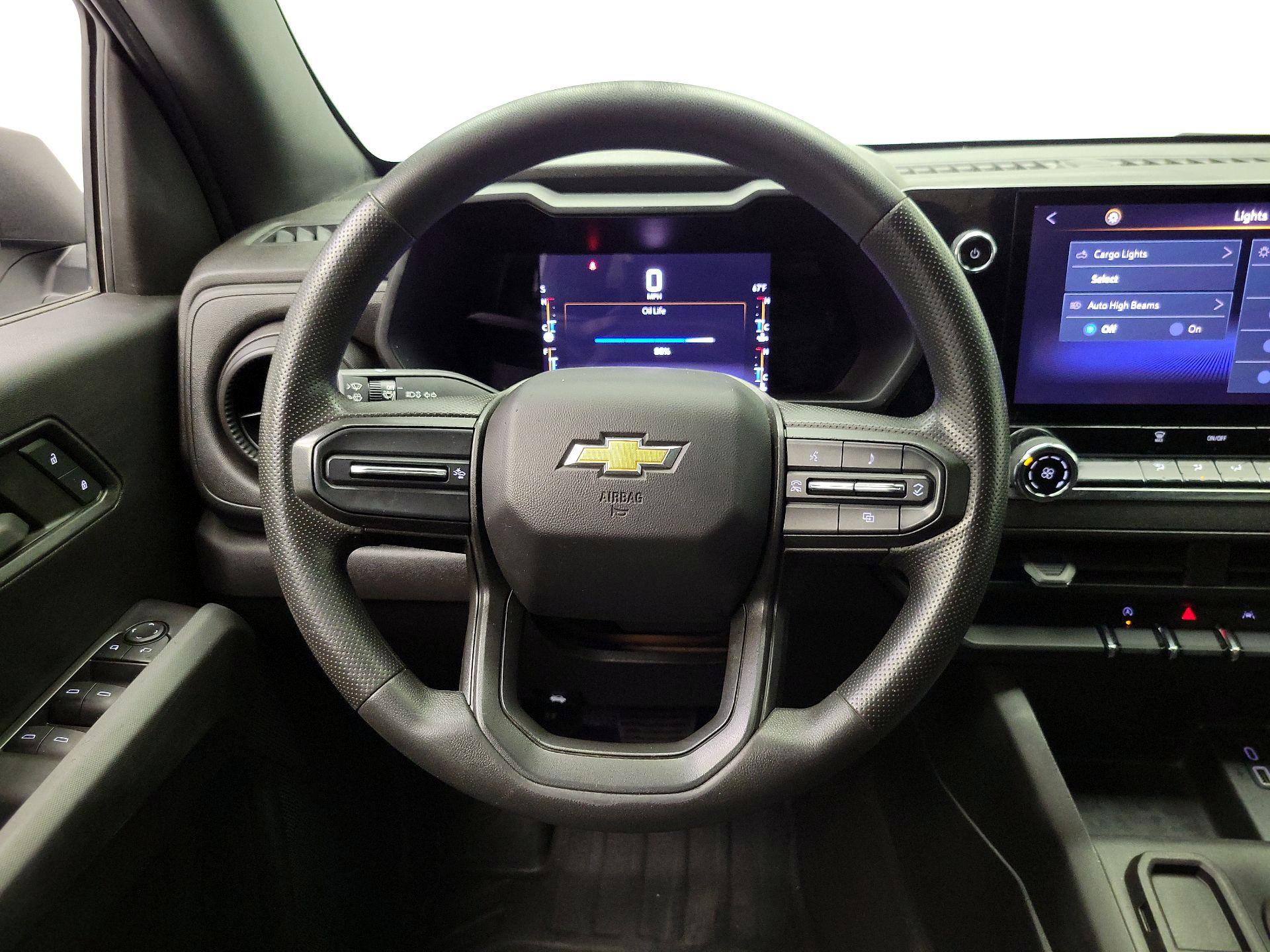 Thumbnail: 2023 Chevrolet Colorado - 10