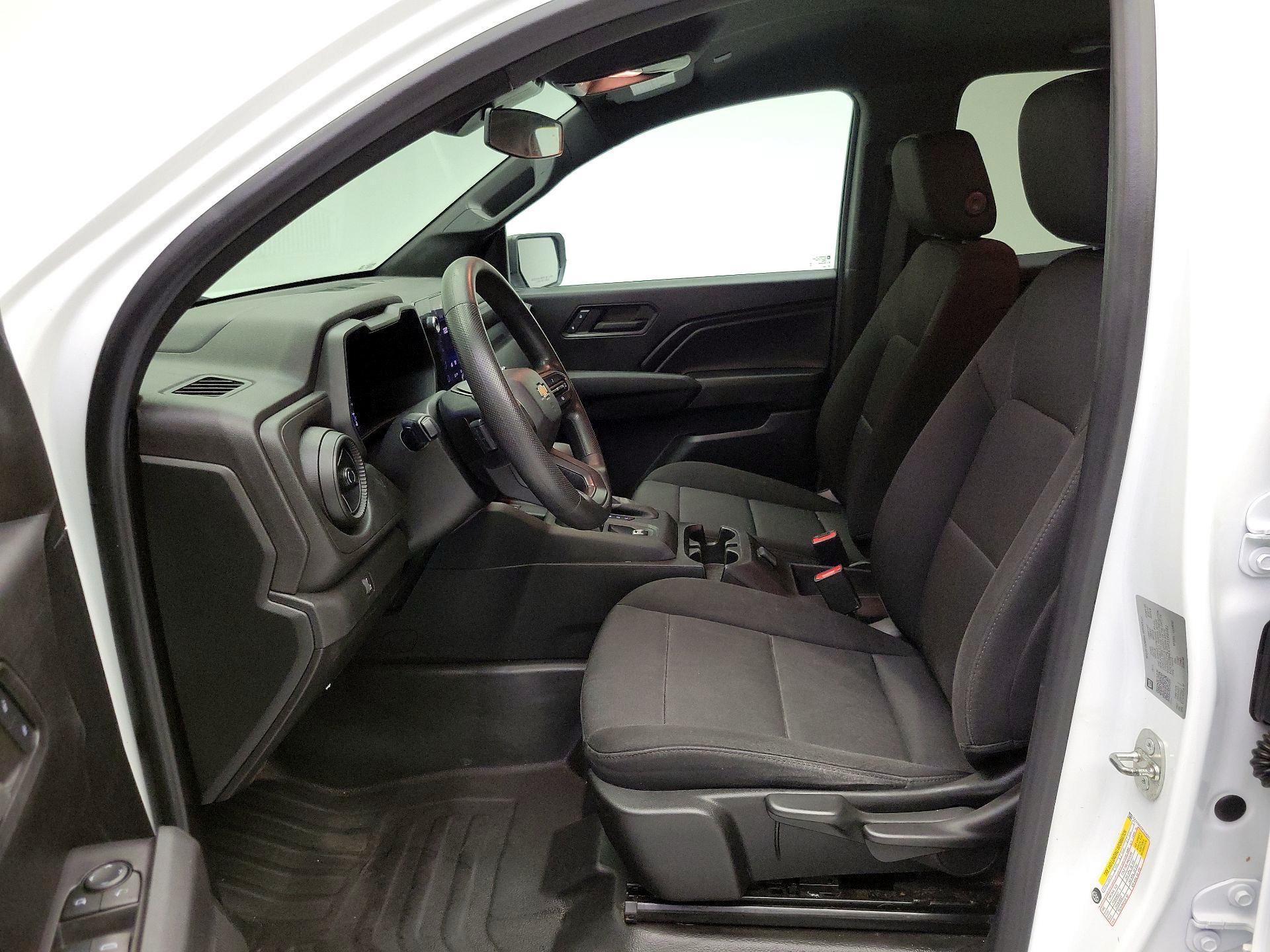 Thumbnail: 2023 Chevrolet Colorado - 11