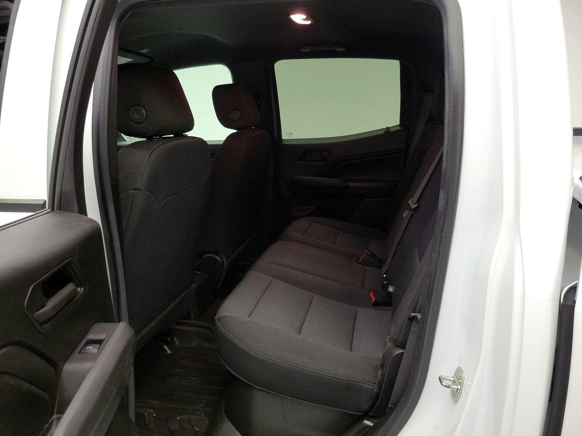 Thumbnail: 2023 Chevrolet Colorado - 18