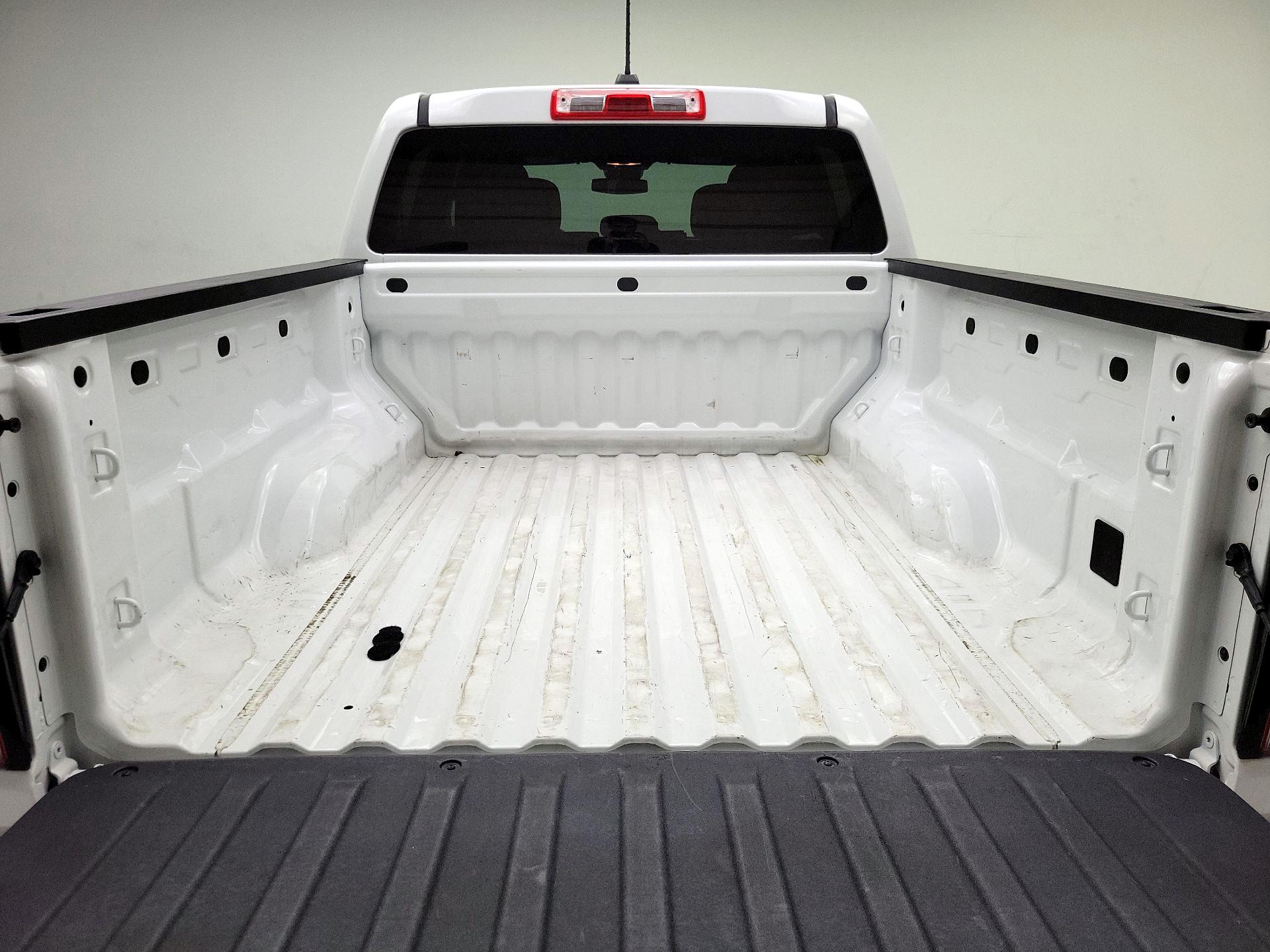 Thumbnail: 2023 Chevrolet Colorado - 19