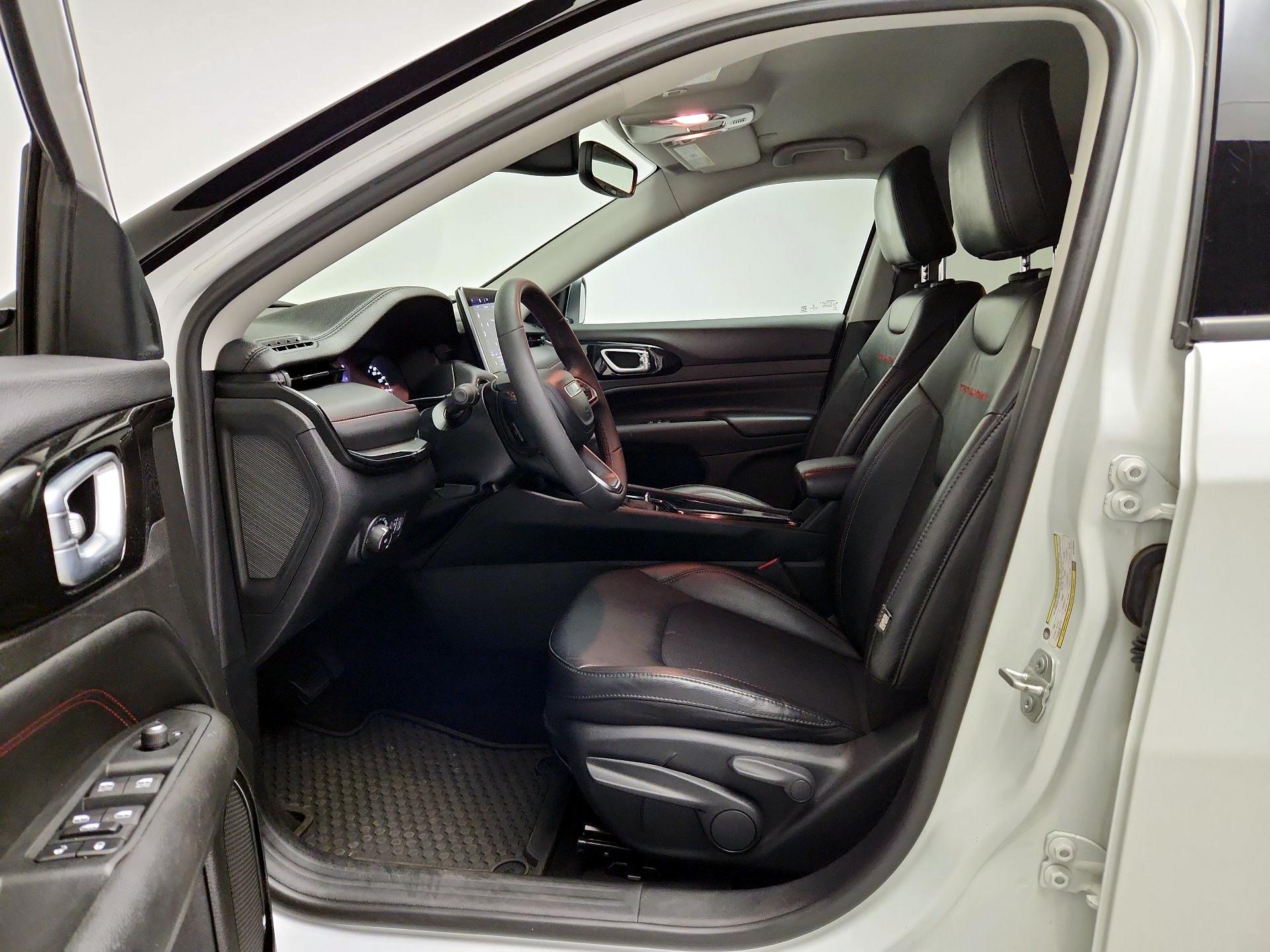 Thumbnail: 2022 Jeep Compass - 11