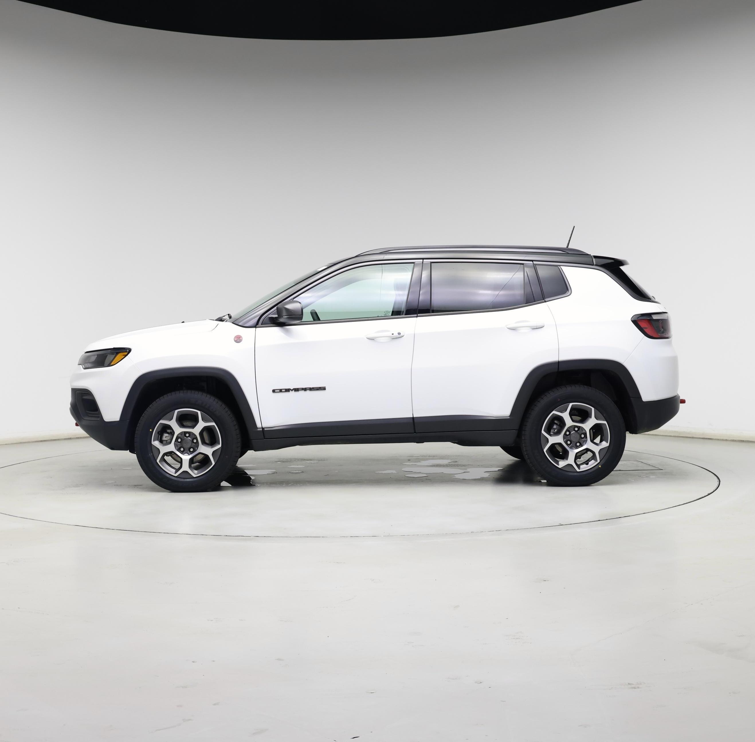 Thumbnail: 2022 Jeep Compass - 3