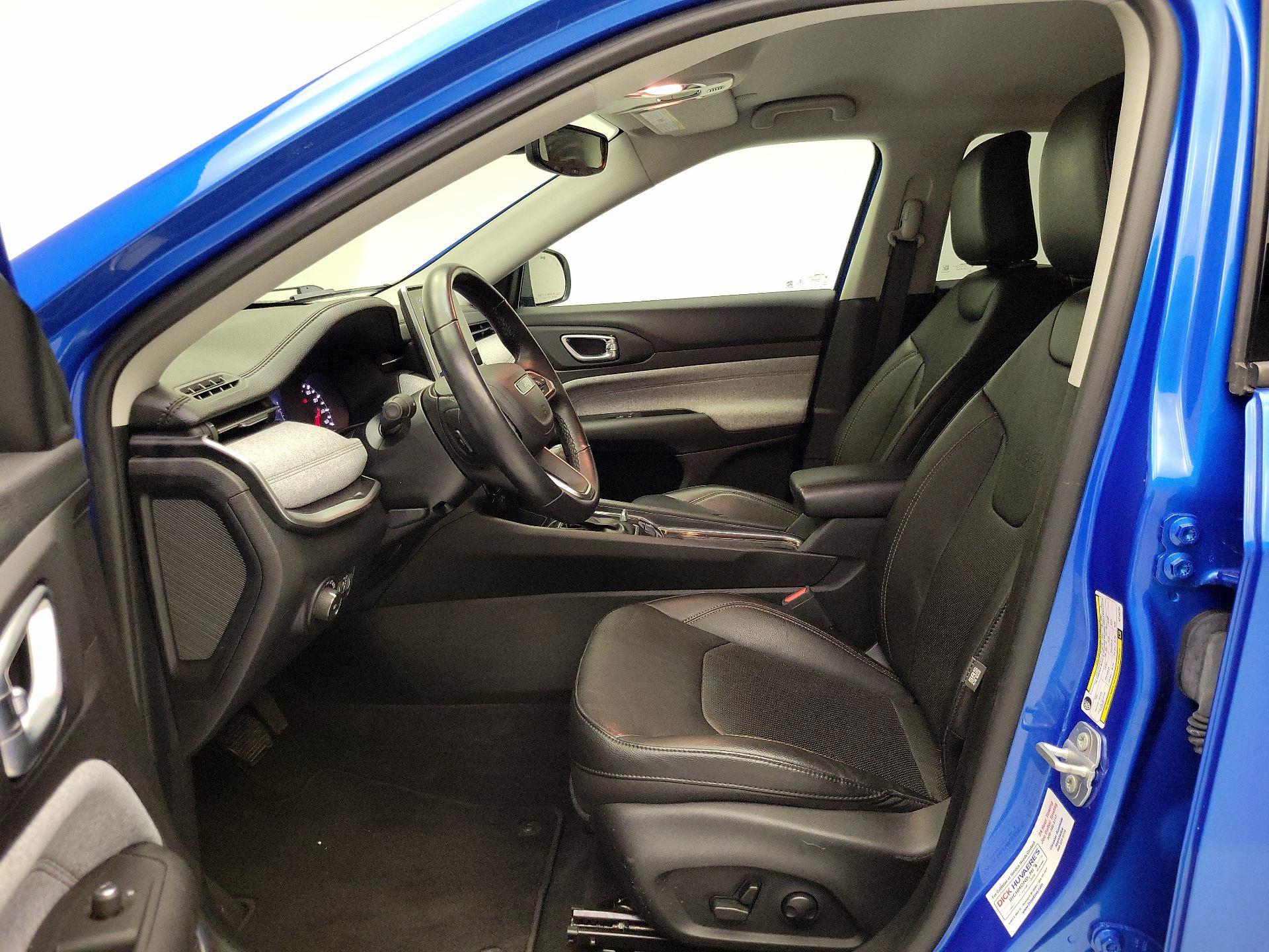 Thumbnail: 2022 Jeep Compass - 11