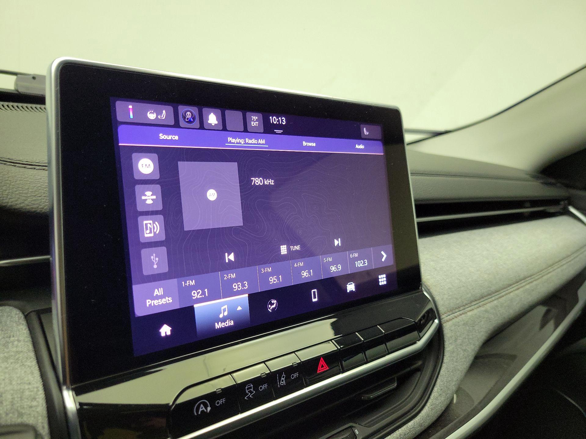 Thumbnail: 2022 Jeep Compass - 15