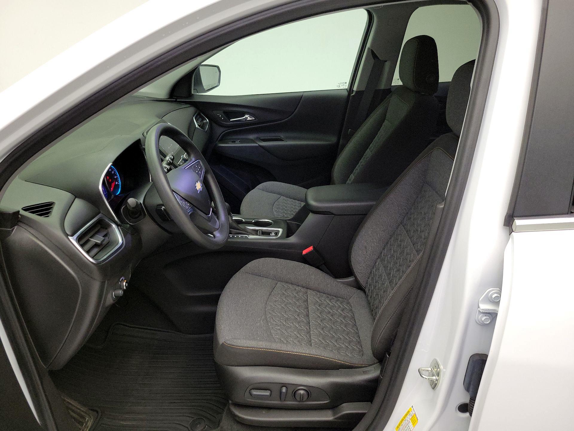 Thumbnail: 2022 Chevrolet Equinox - 11