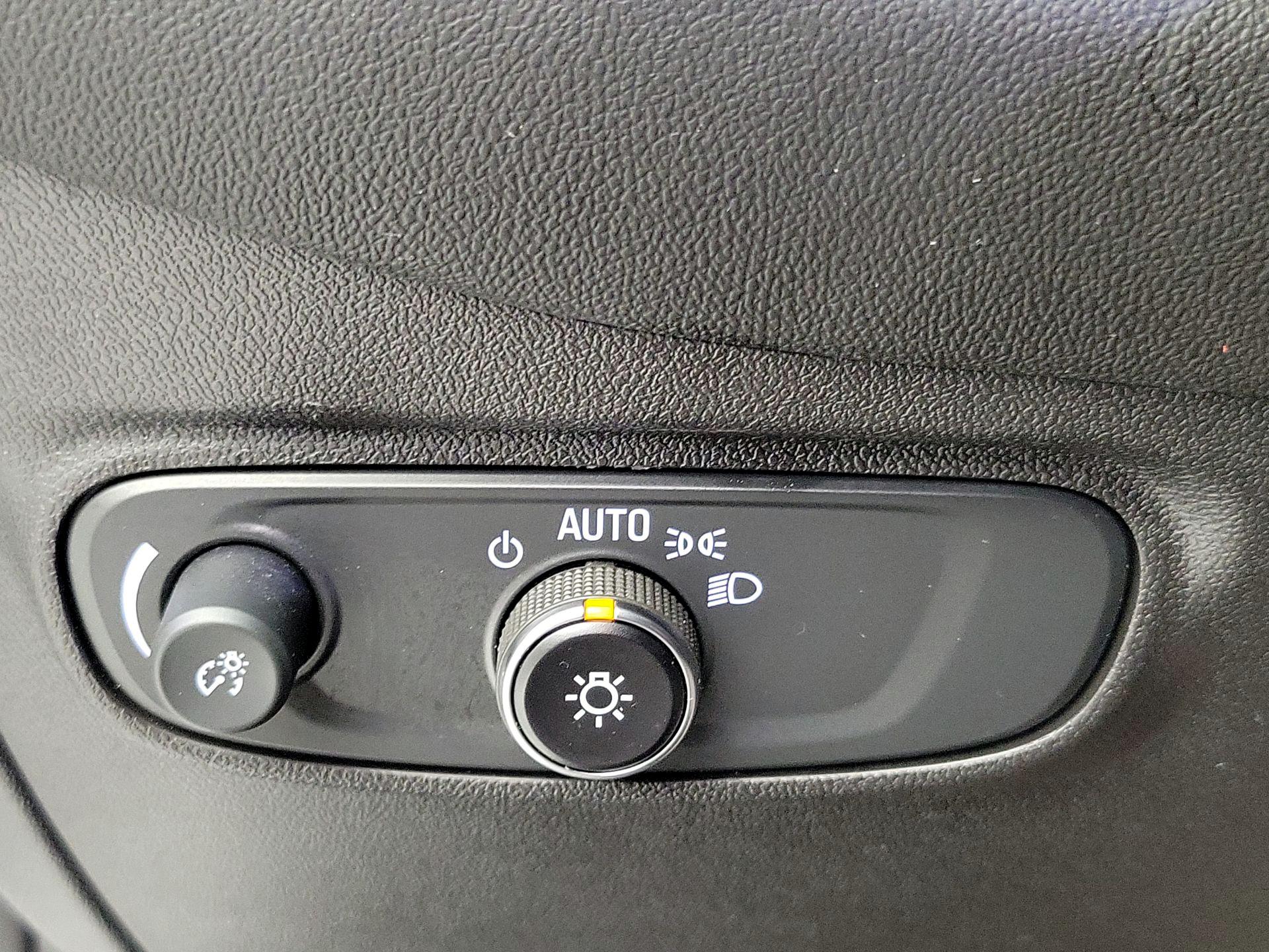 Thumbnail: 2022 Chevrolet Equinox - 13