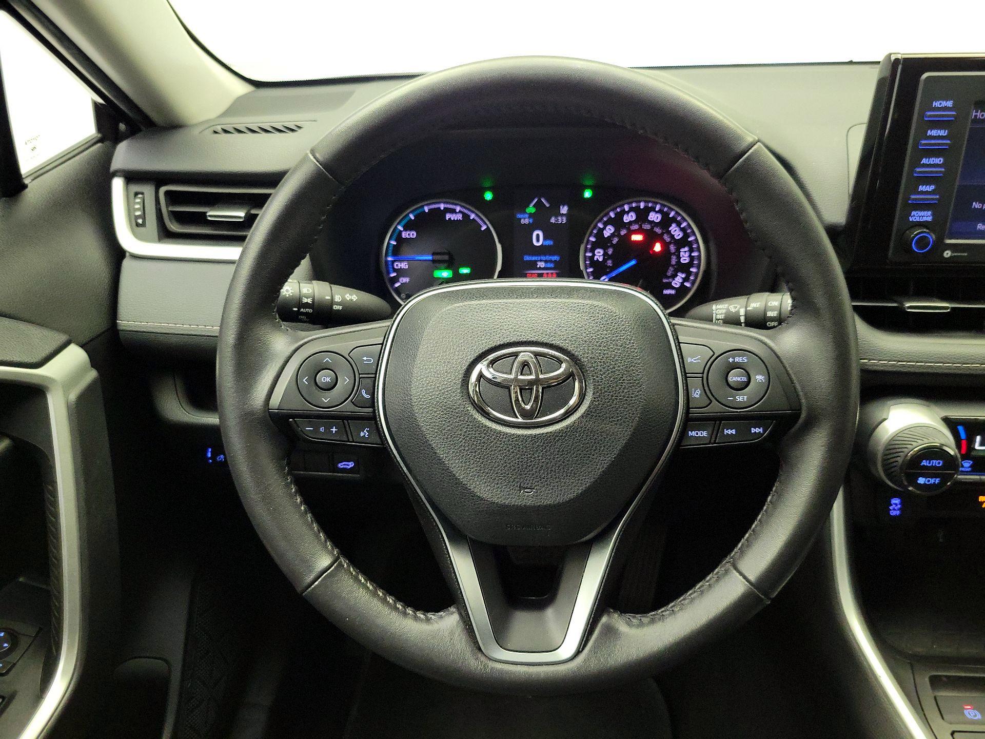Thumbnail: 2022 Toyota RAV4 - 10