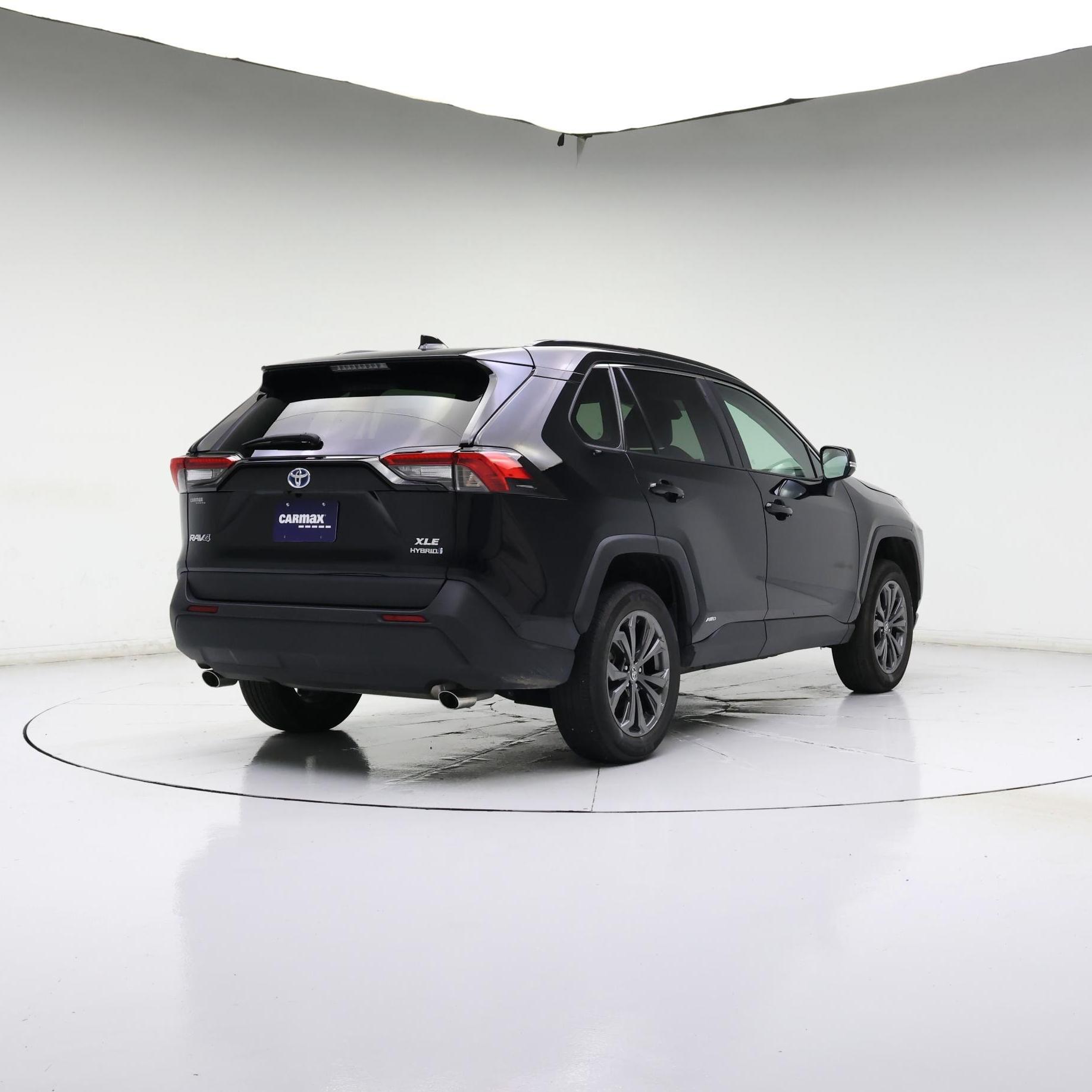 Thumbnail: 2022 Toyota RAV4 - 8