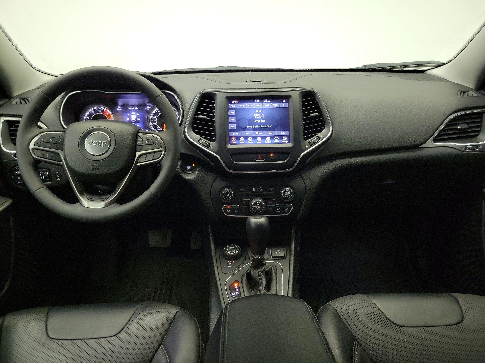 Thumbnail: 2022 Jeep Cherokee - 9