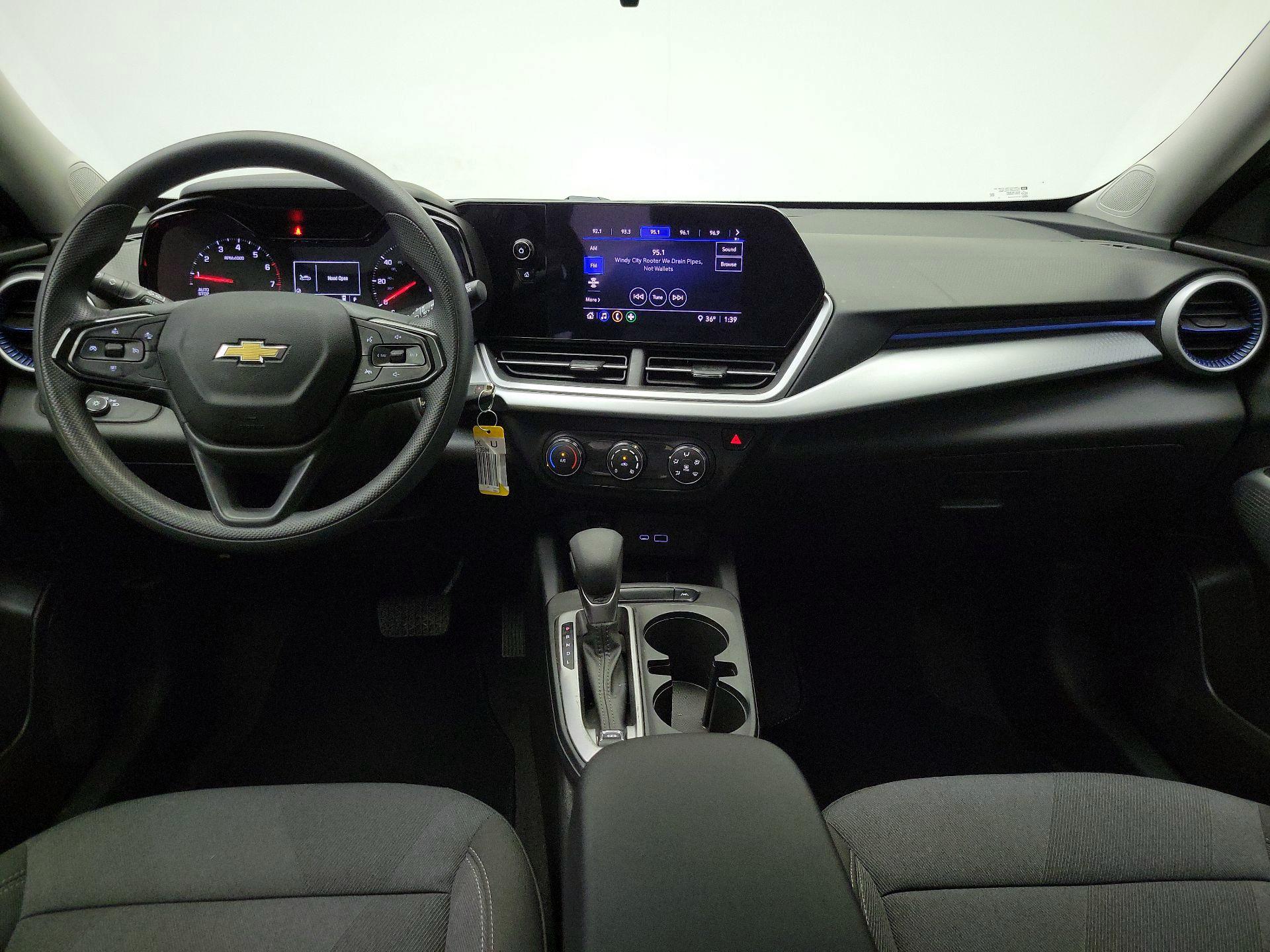 Thumbnail: 2024 Chevrolet Trax - 9