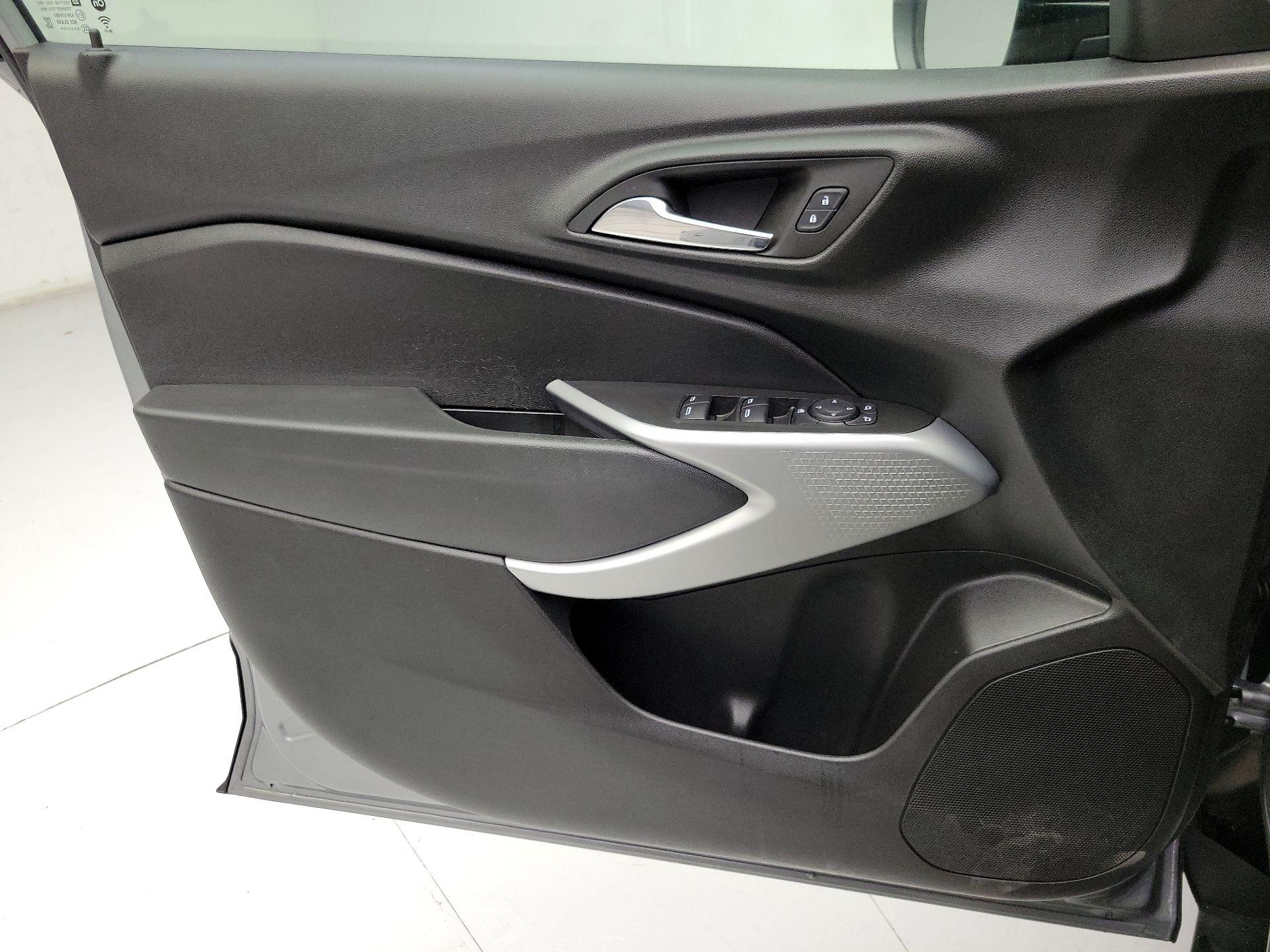 Thumbnail: 2024 Chevrolet Trax - 12