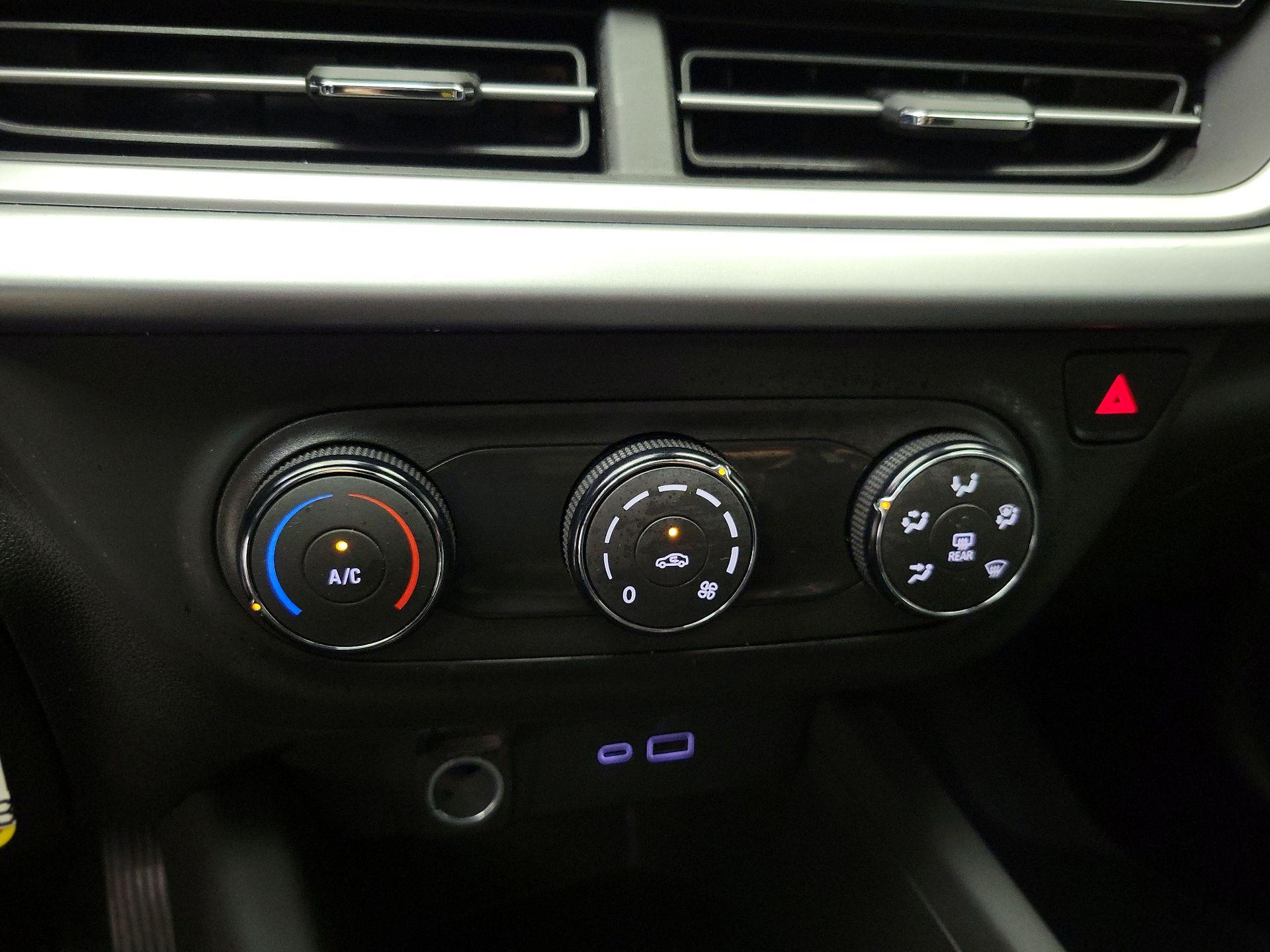 Thumbnail: 2024 Chevrolet Trax - 16