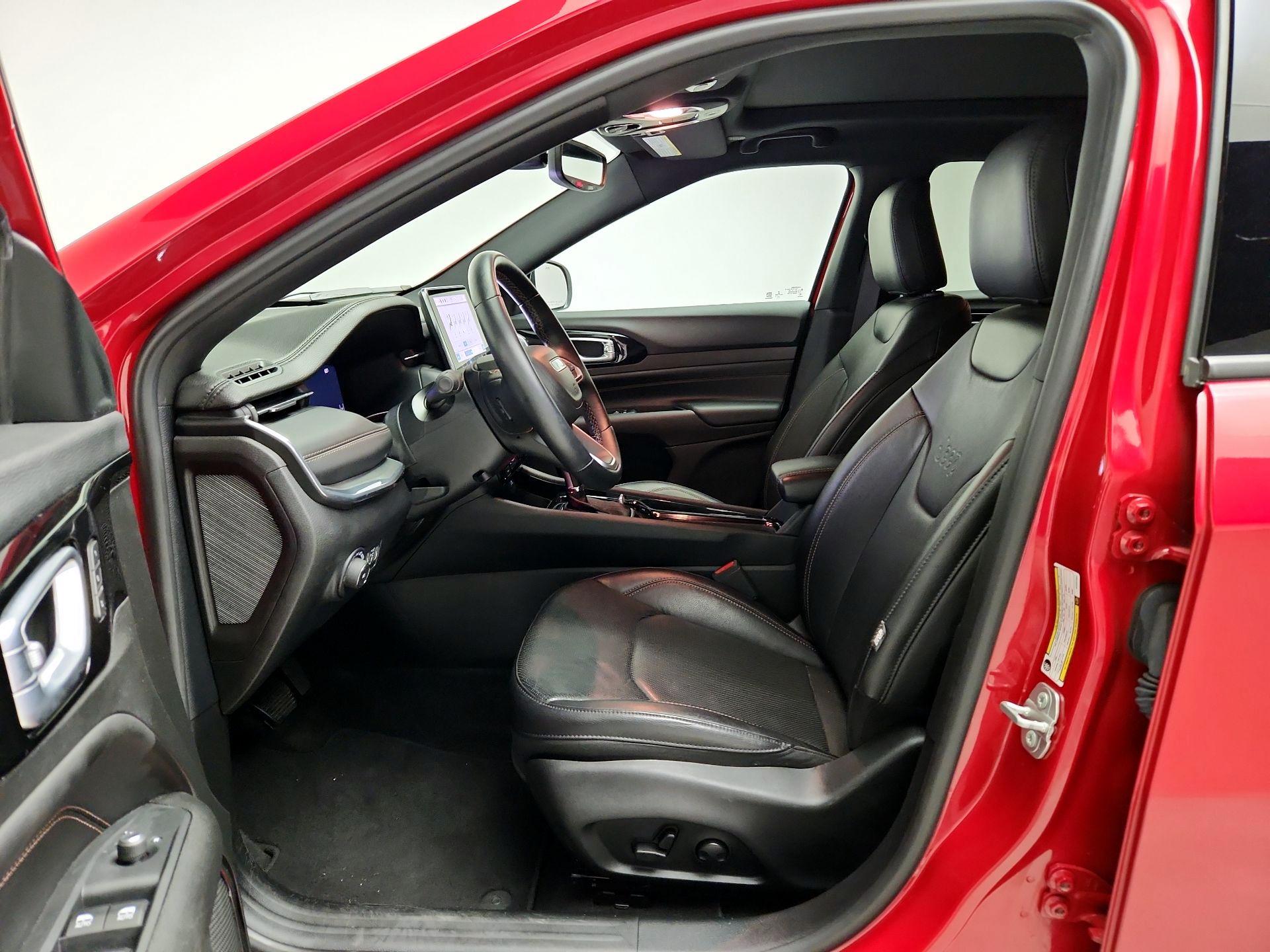 Thumbnail: 2022 Jeep Compass - 11