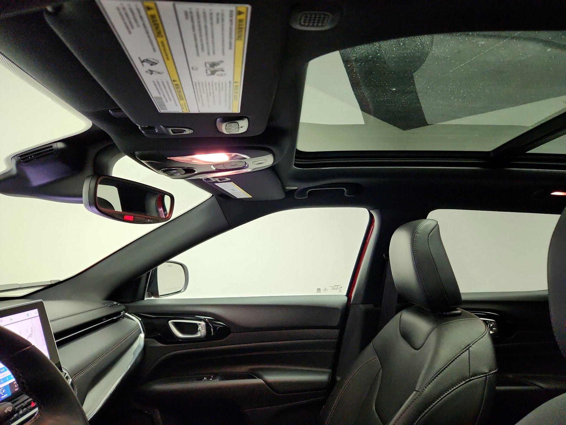 Thumbnail: 2022 Jeep Compass - 20