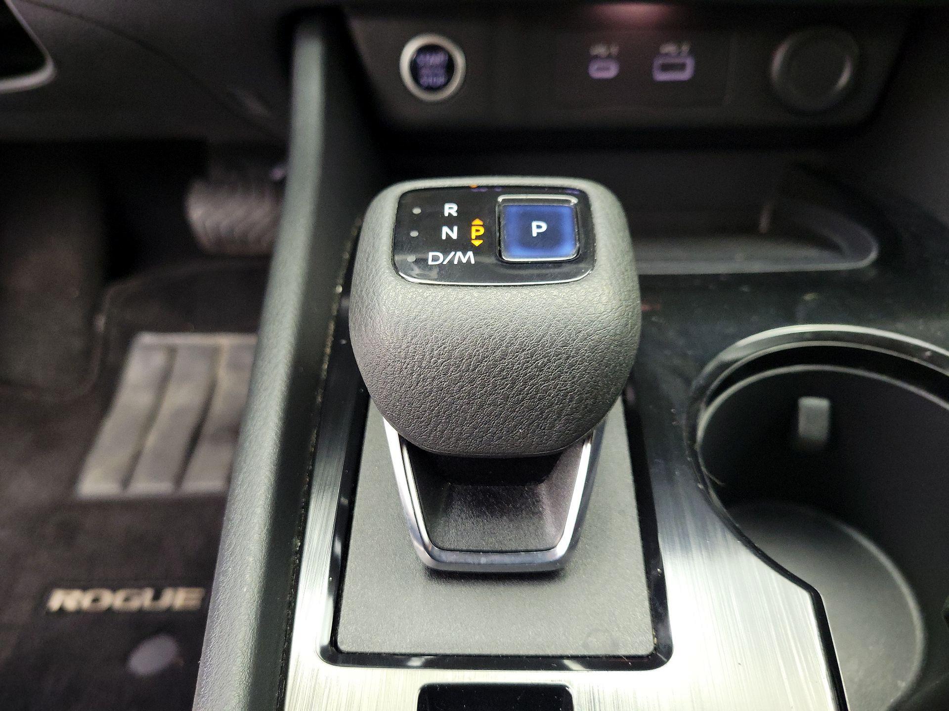 Thumbnail: 2022 Nissan Rogue - 16