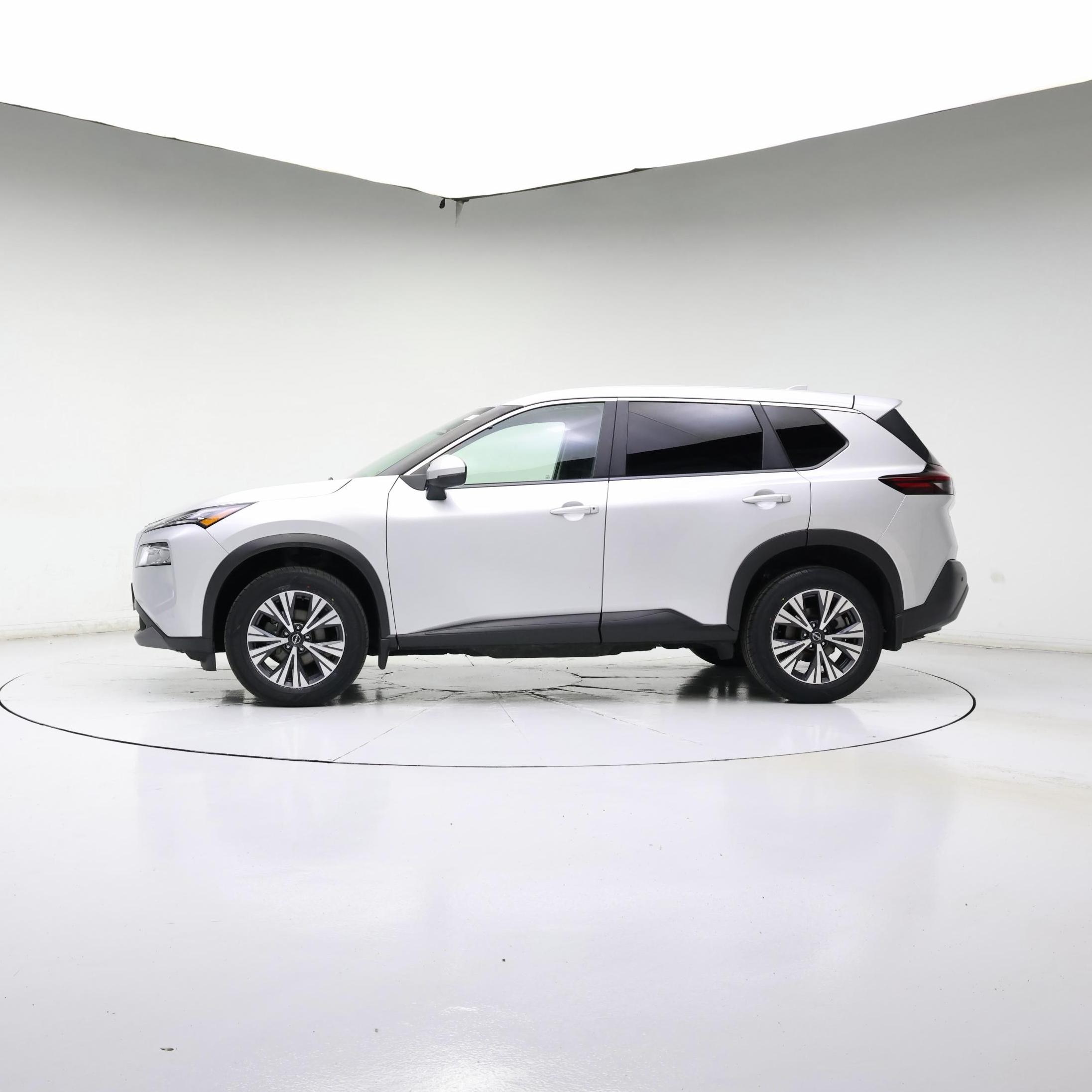 Thumbnail: 2022 Nissan Rogue - 3