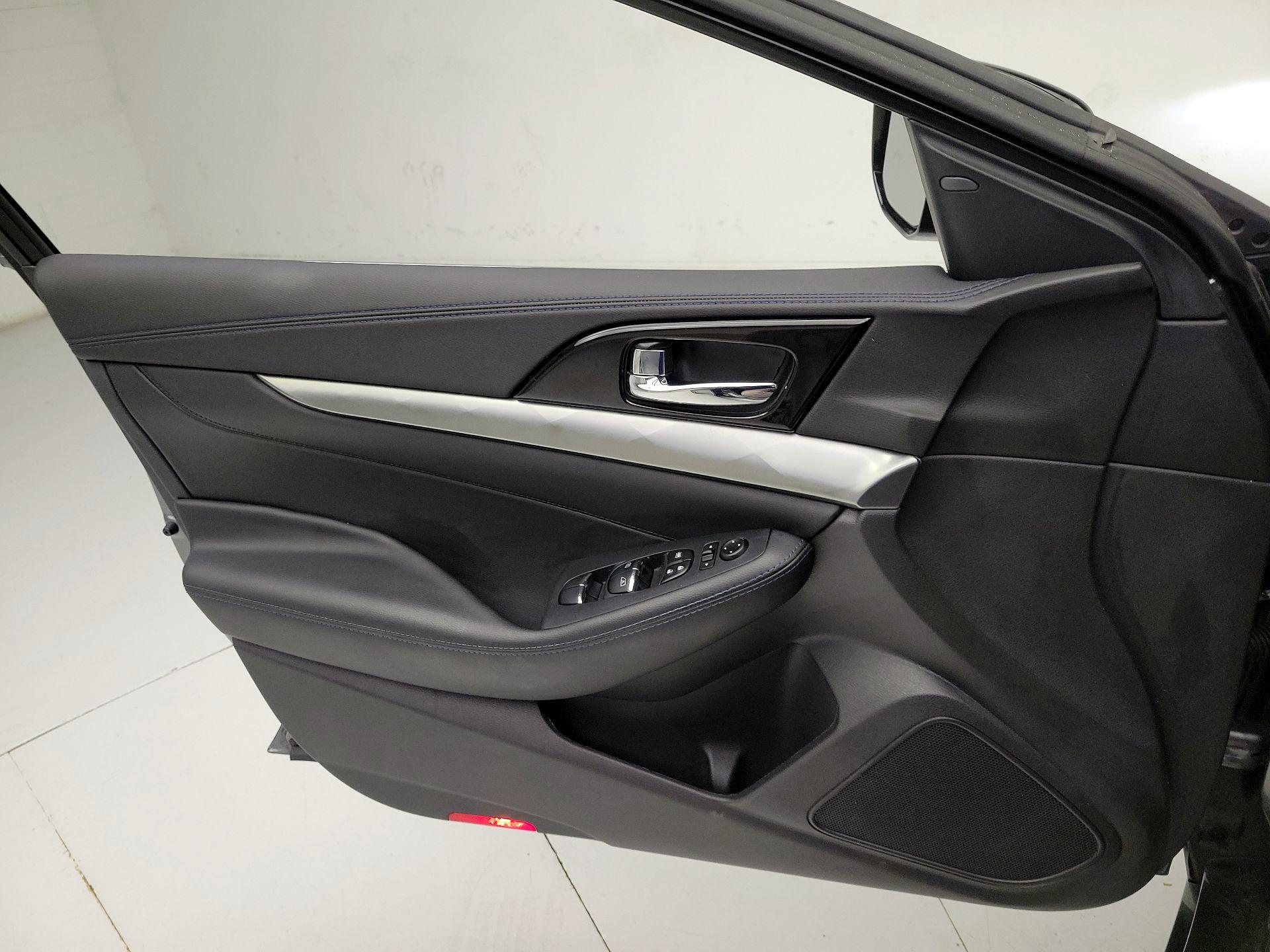 Thumbnail: 2020 Nissan Maxima - 12