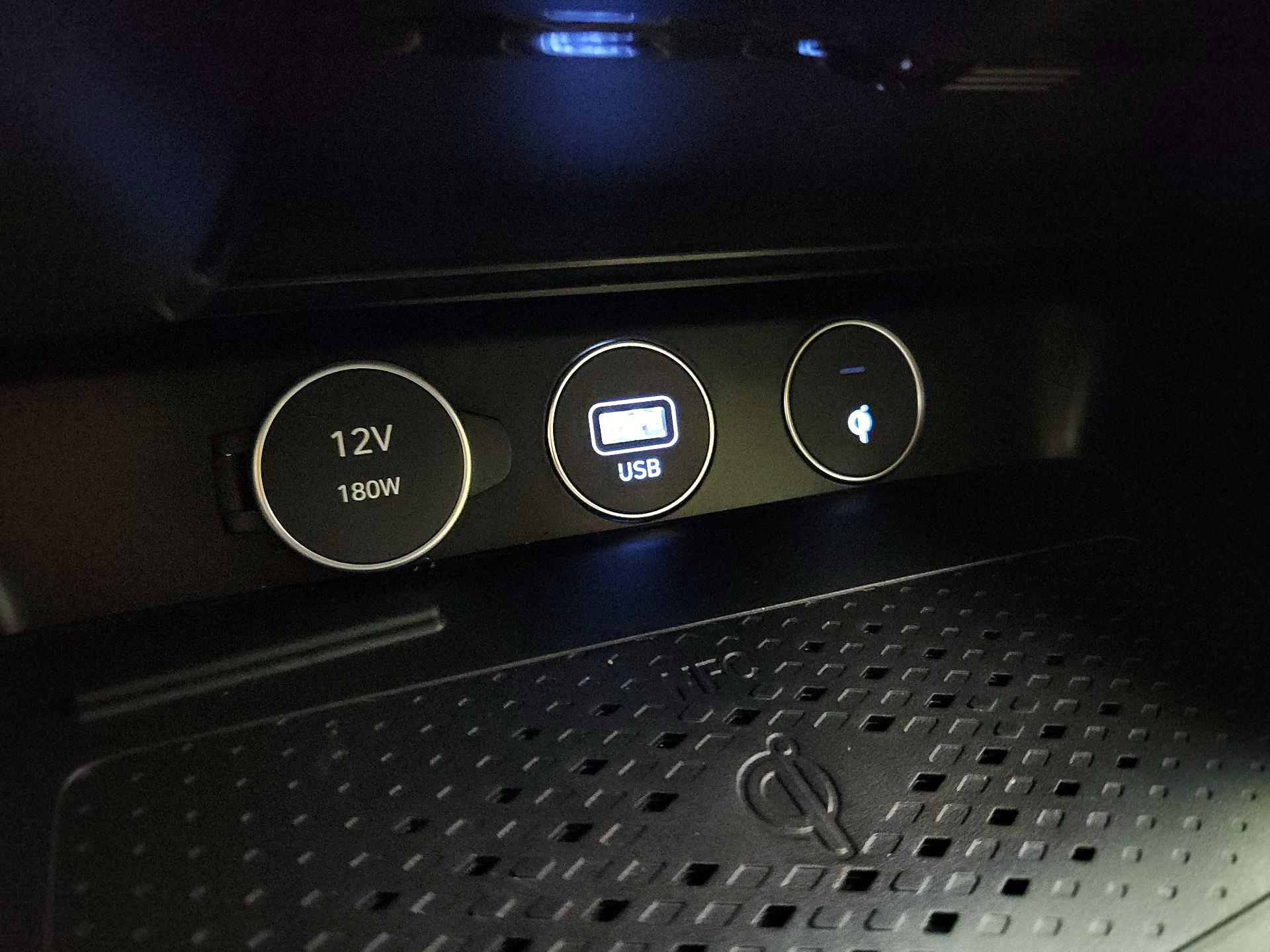 Thumbnail: 2022 Genesis G70 - 19