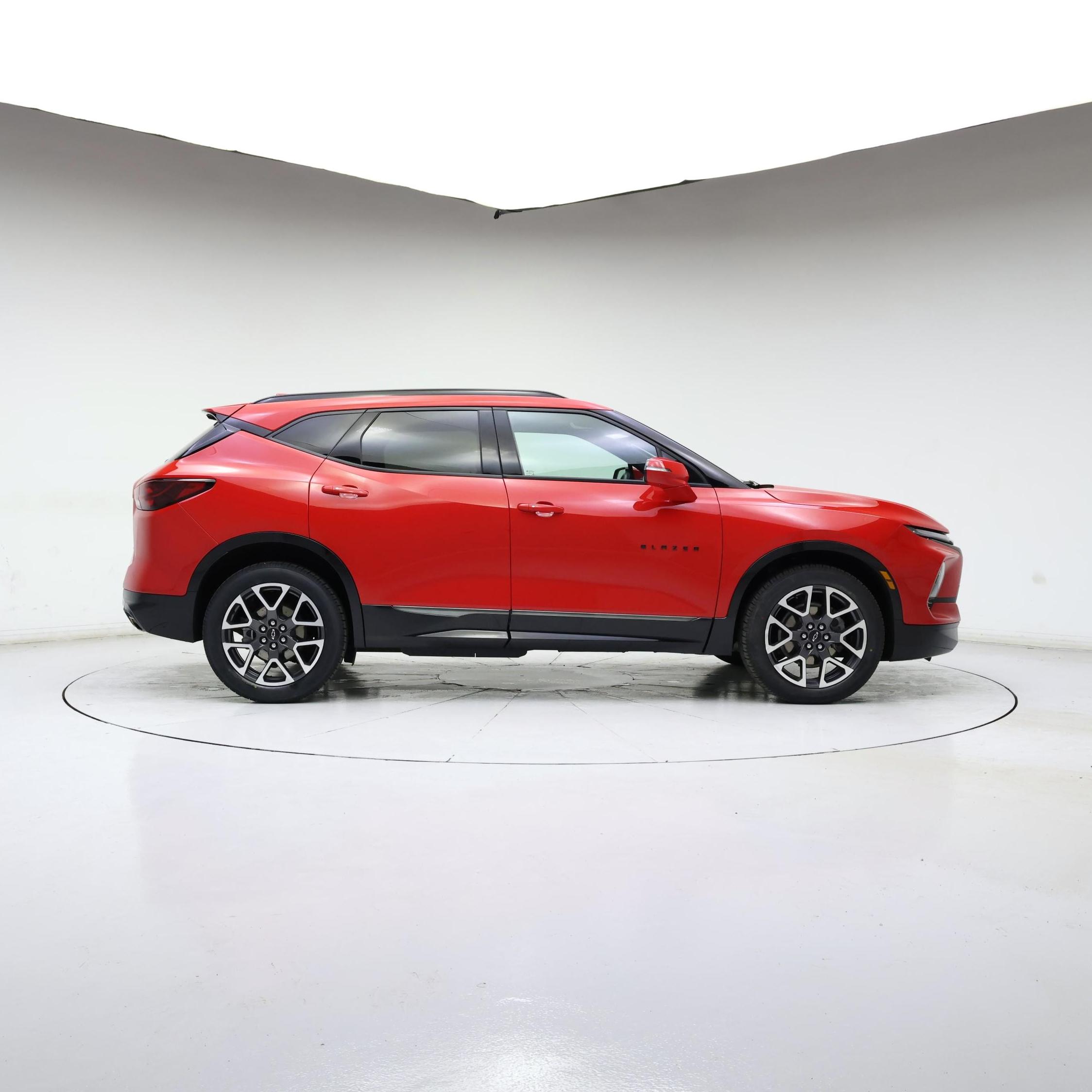 Thumbnail: 2023 Chevrolet Blazer - 3