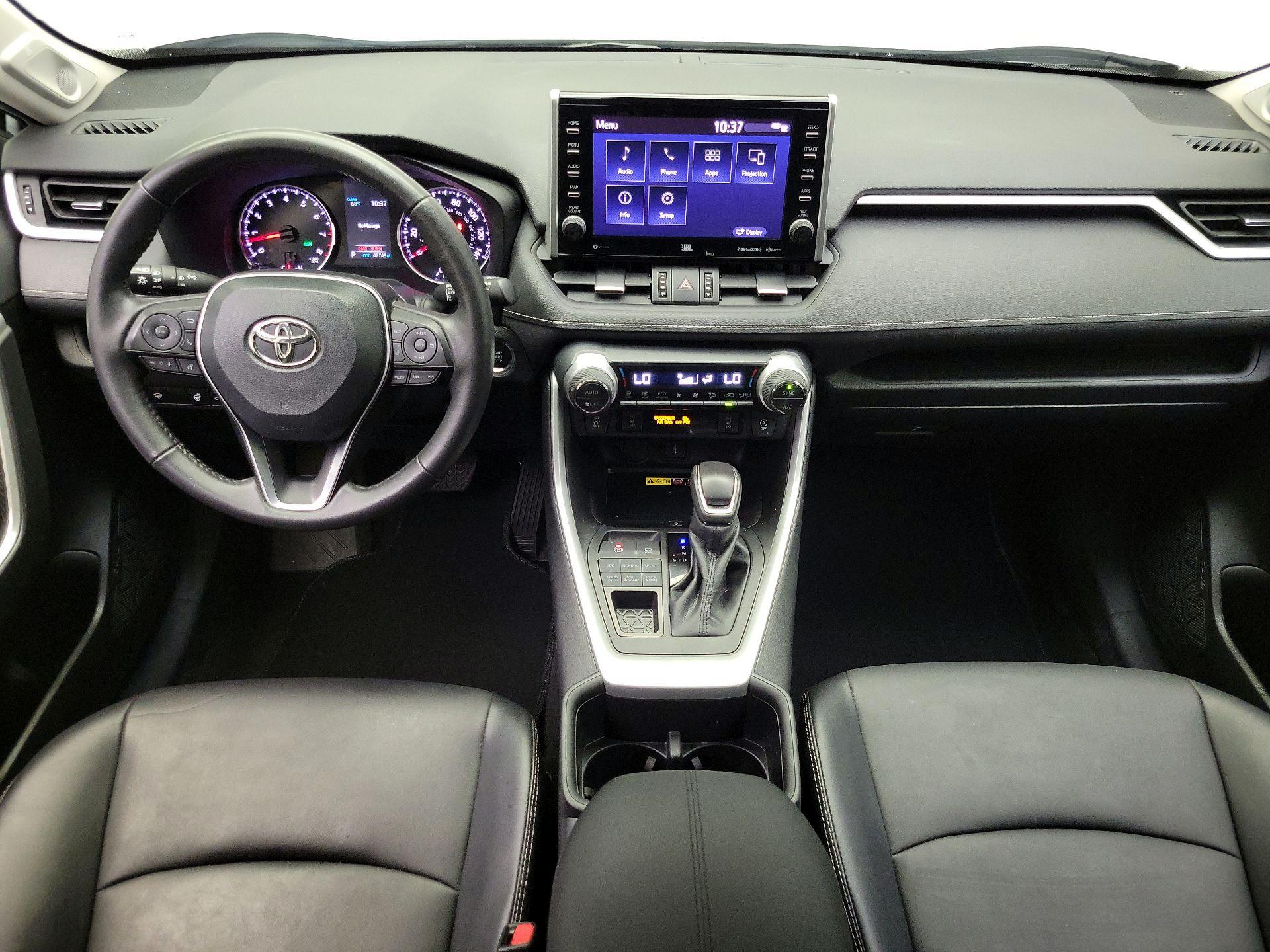 Thumbnail: 2022 Toyota RAV4 - 9