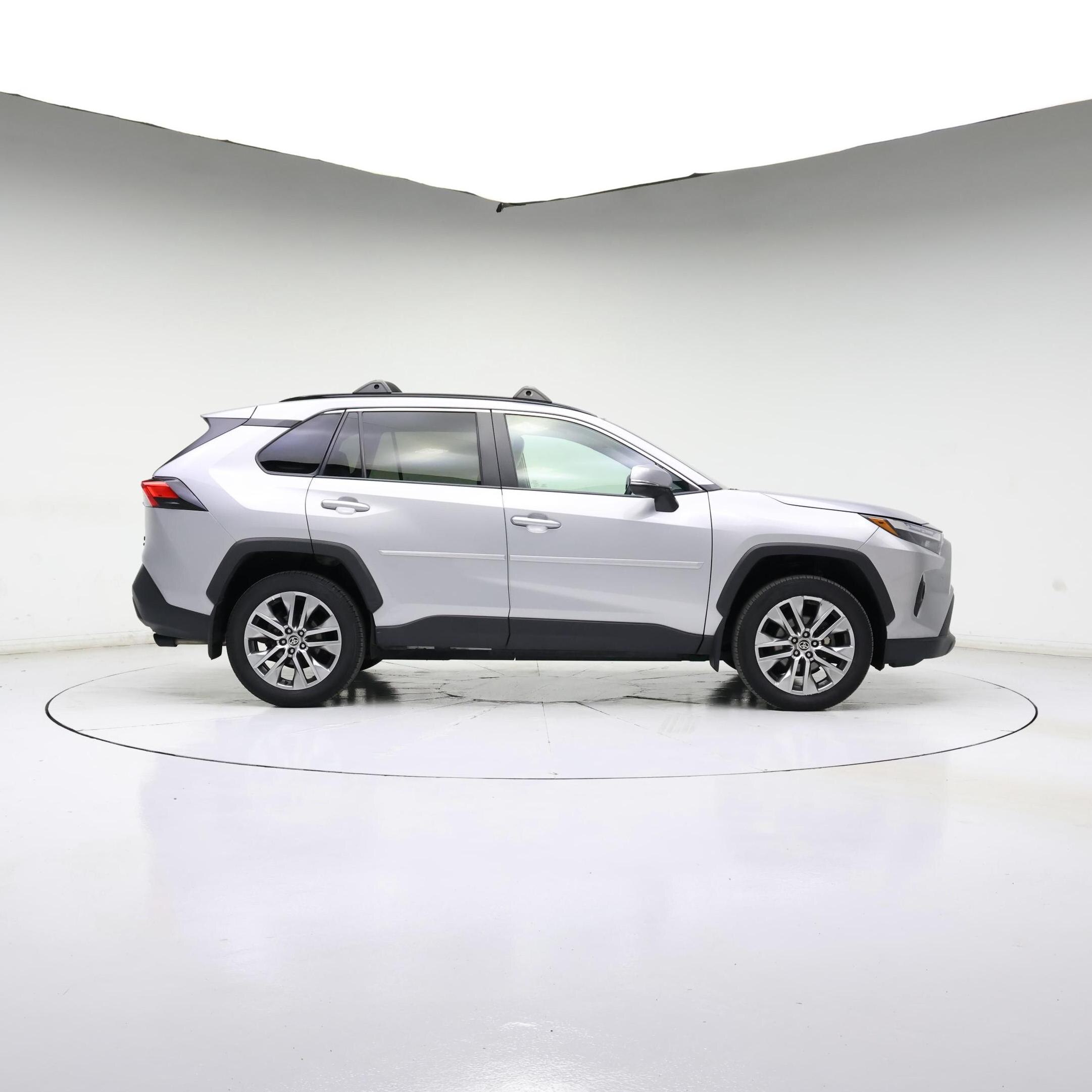 Thumbnail: 2022 Toyota RAV4 - 7