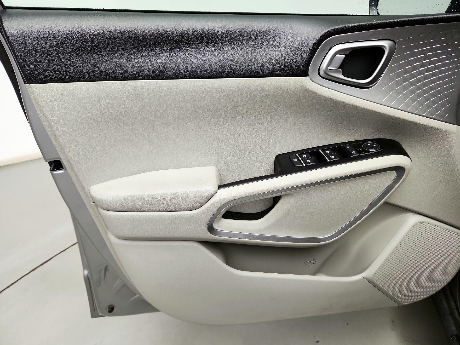 Thumbnail: 2025 Kia Soul - 12