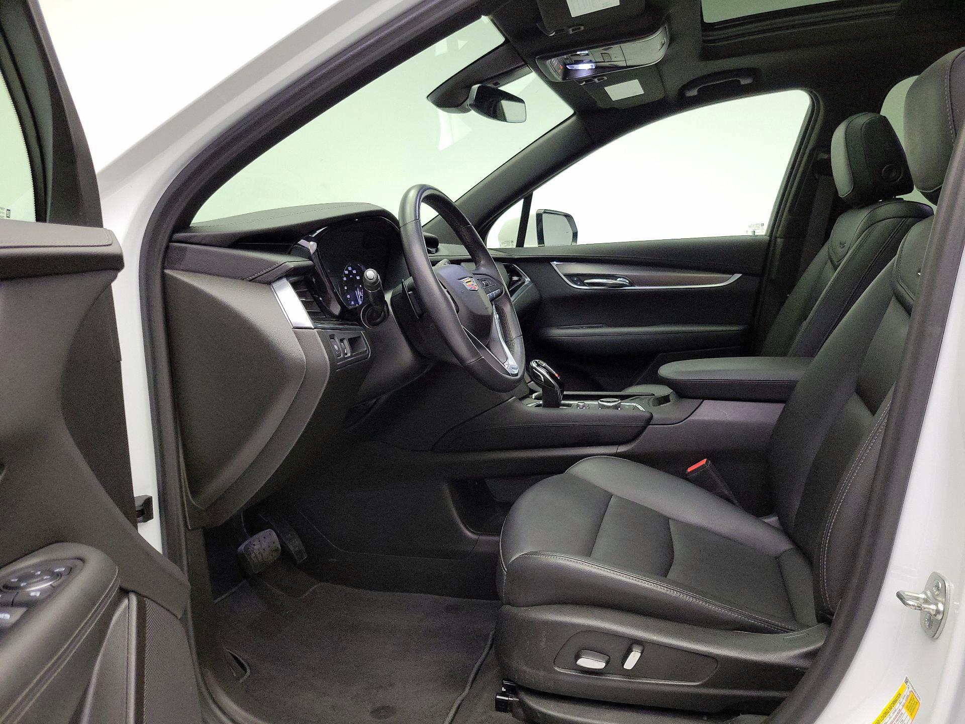 Thumbnail: 2024 Cadillac XT6 - 11