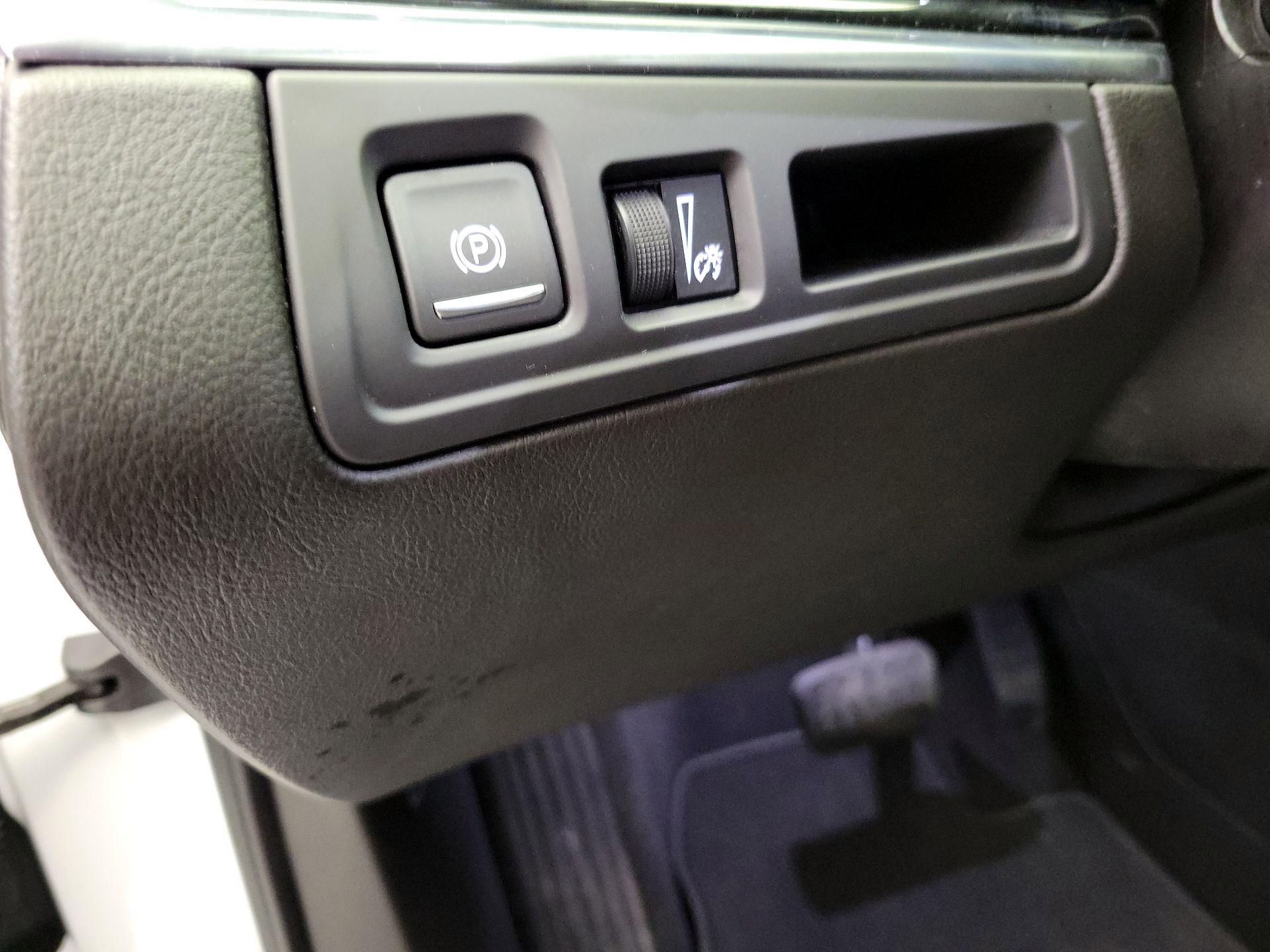 Thumbnail: 2024 Cadillac XT6 - 13