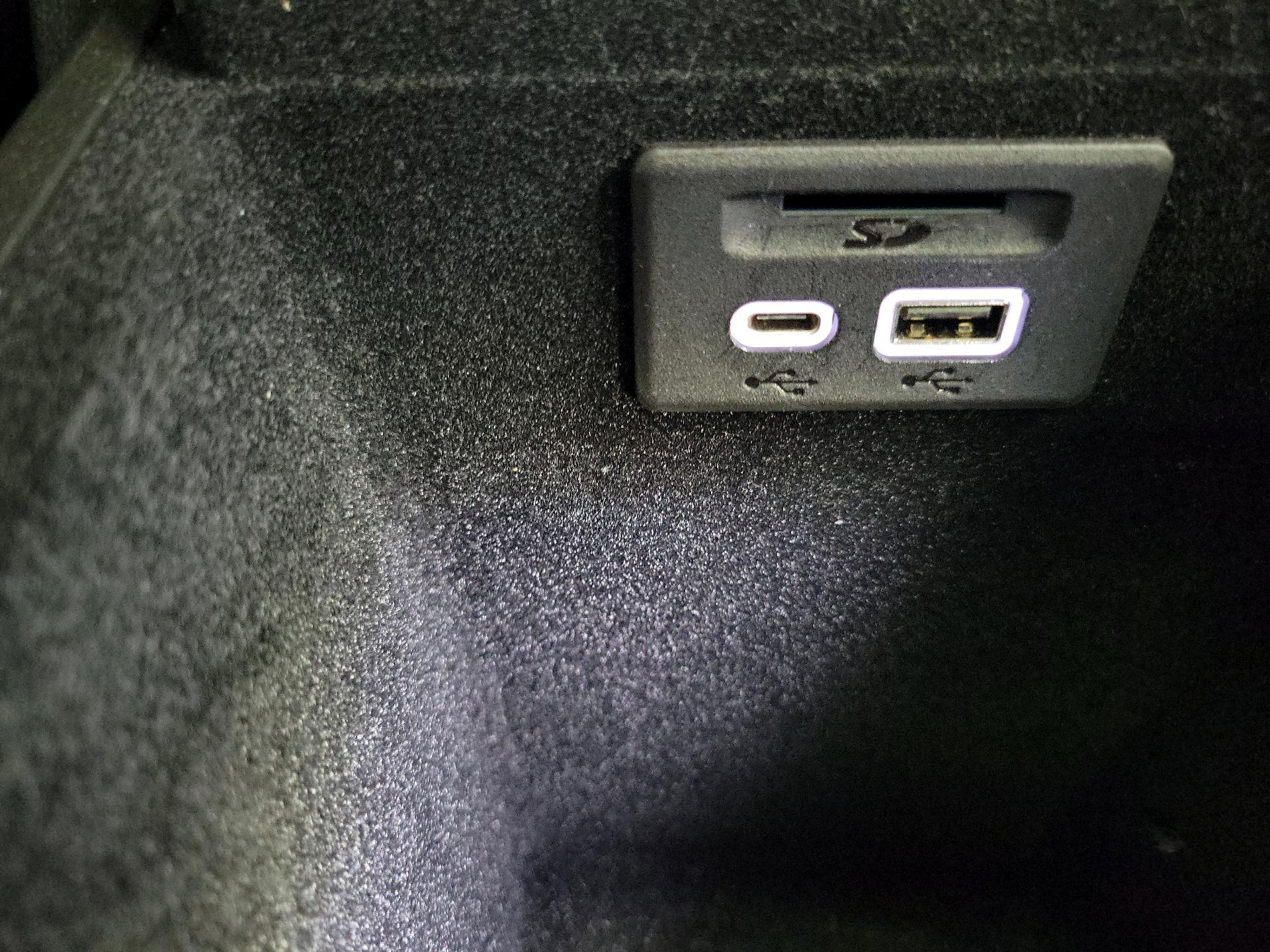 Thumbnail: 2024 Cadillac XT6 - 18